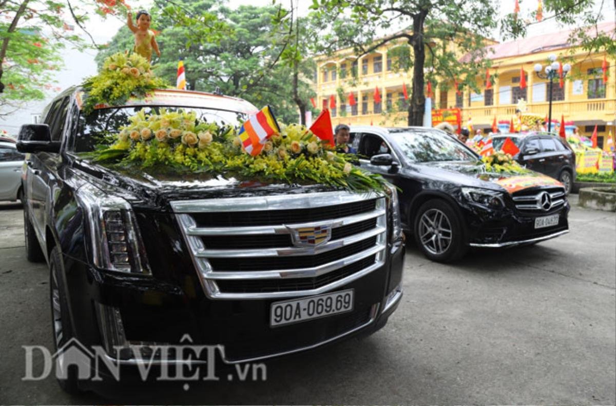 Ảnh: Hơn 400 xe hoa rước tượng Phật chào đón đại lễ Vesak 2019 Ảnh 3