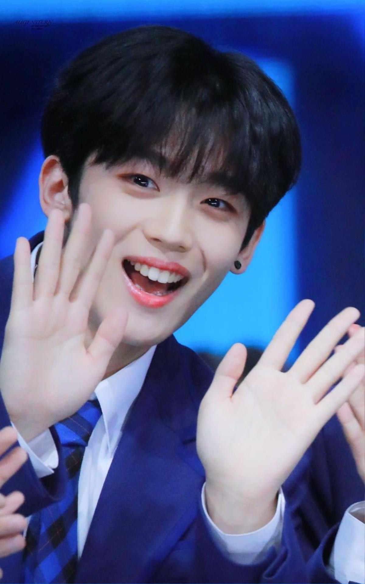 Center PRODUCE X 101 Kim Yohan 'đốn tim' fan bằng đoạn teaser một giây 'cực phẩm' Ảnh 2