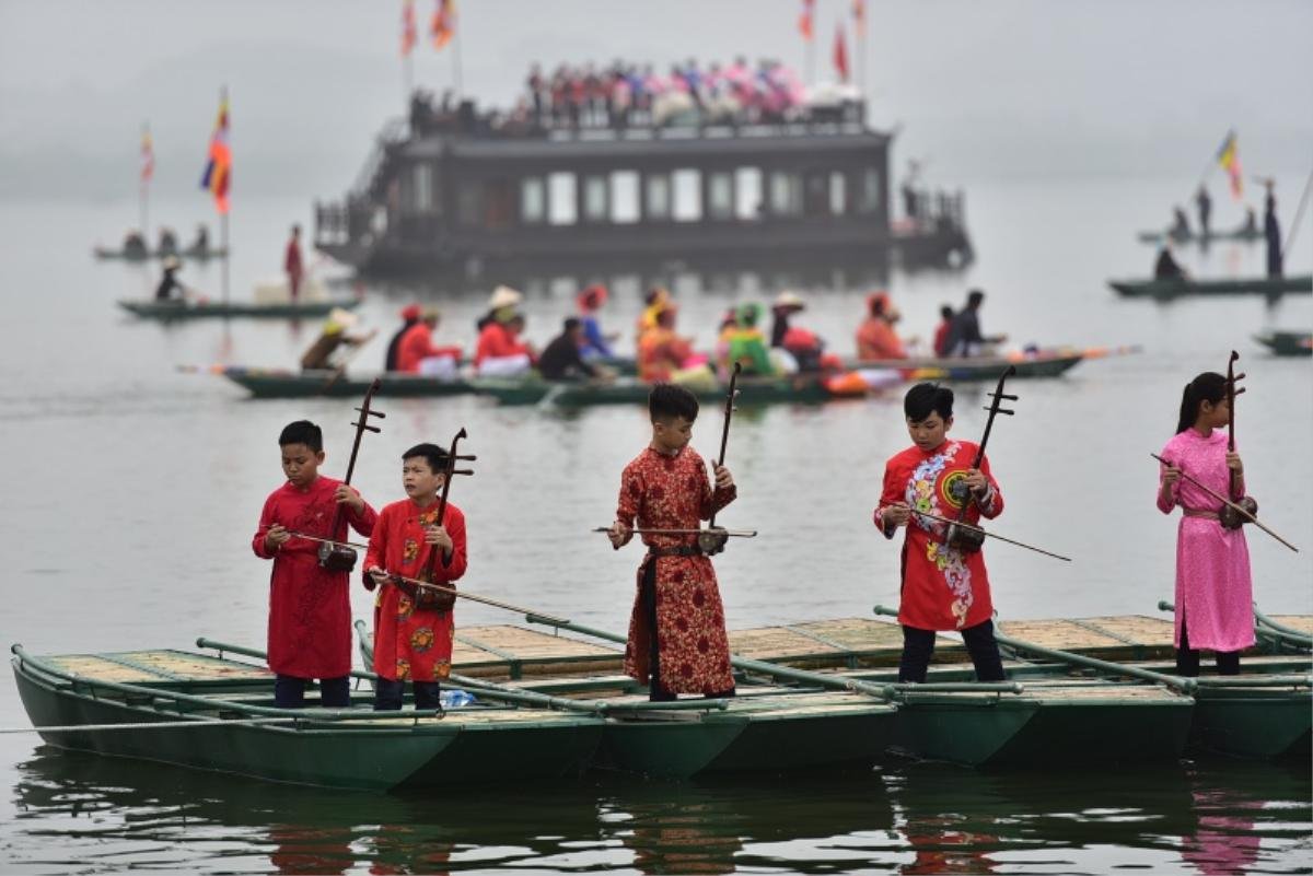 Cận cảnh lễ tắm phật, thả chim bồ câu trong ngày Đại lễ Phật đản Vesak 2019 Ảnh 2