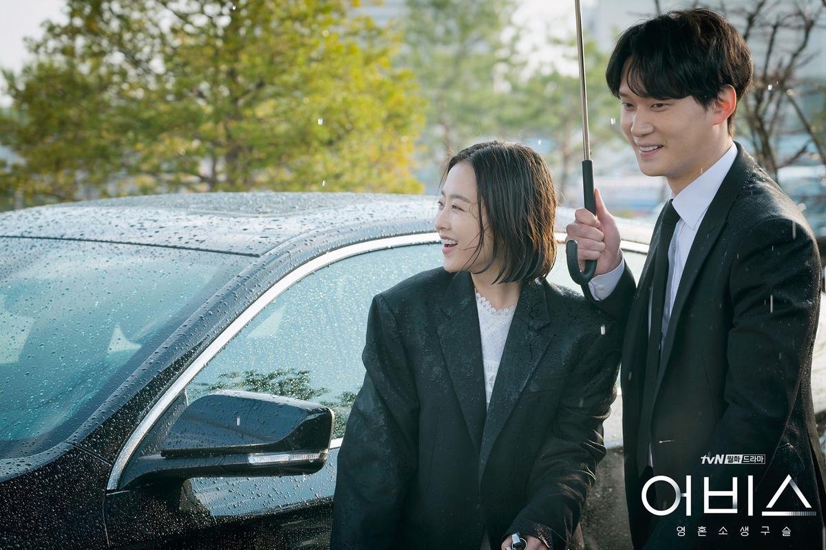 'Abyss': Hậu trường tươi sáng của cặp chị em Park Bo Young và Ahn Hyo Seop Ảnh 7