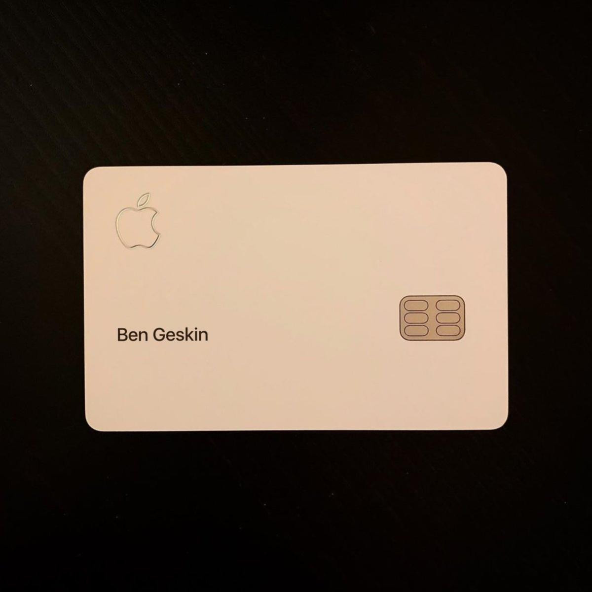 Thẻ tín dụng Apple Card