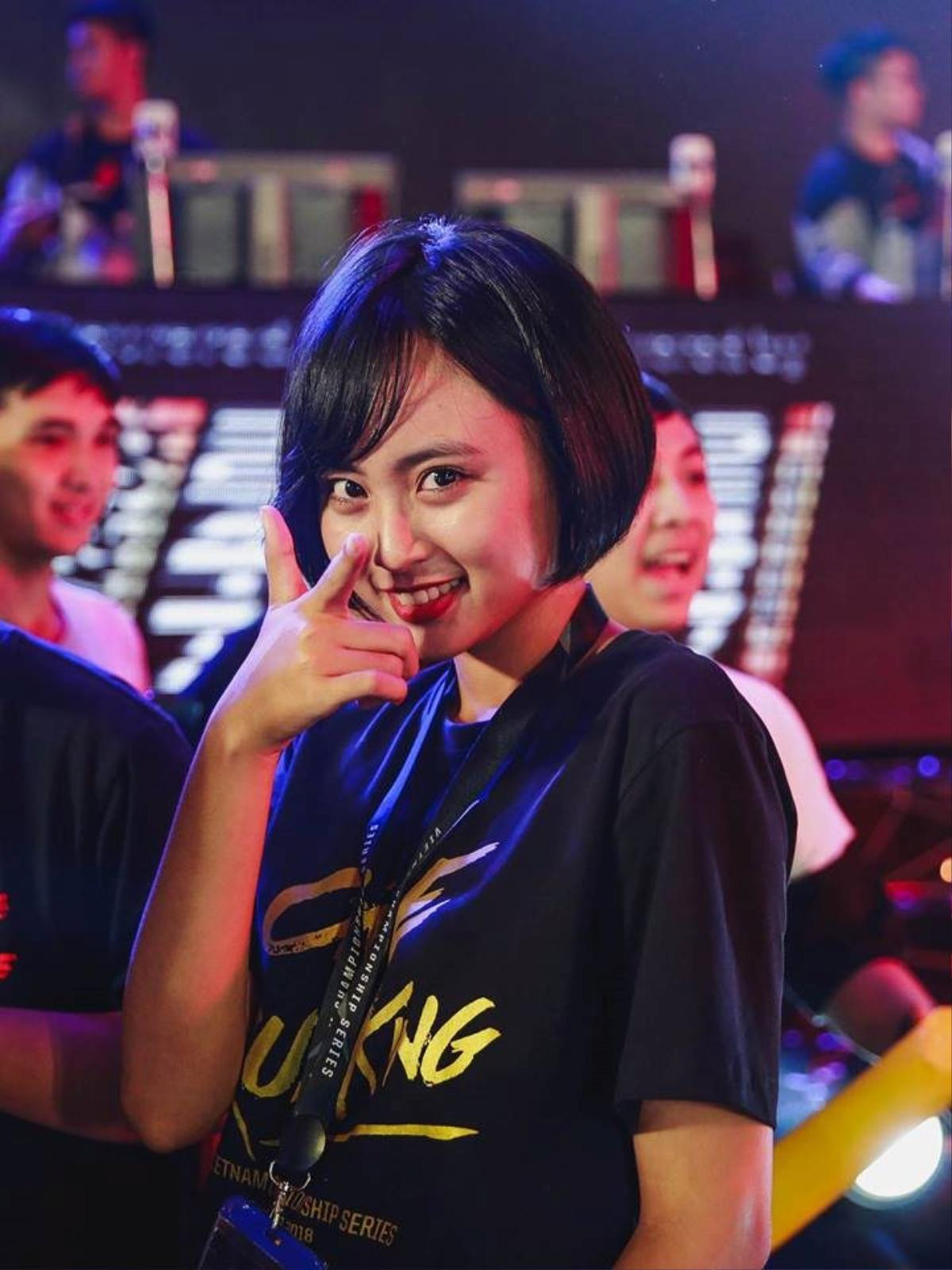 LMHT: Minh Nghi, cô MC 'xinh hết phần người khác' ở MSI 2019 là ai? Ảnh 5