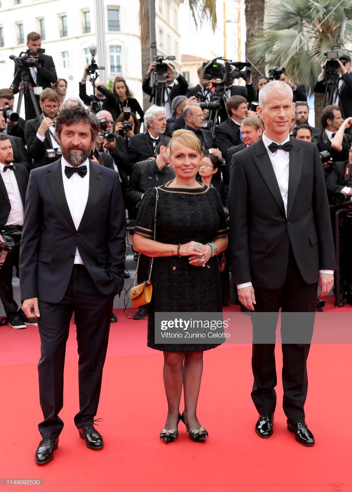 Thảm đỏ khai mạc LHP Cannes 2019: Selena Gomez đẹp lồng lộn khoe vòng 1 'ná thở' đối đầu 'Tiên nữ giáng trần' Elle Fanning Ảnh 24