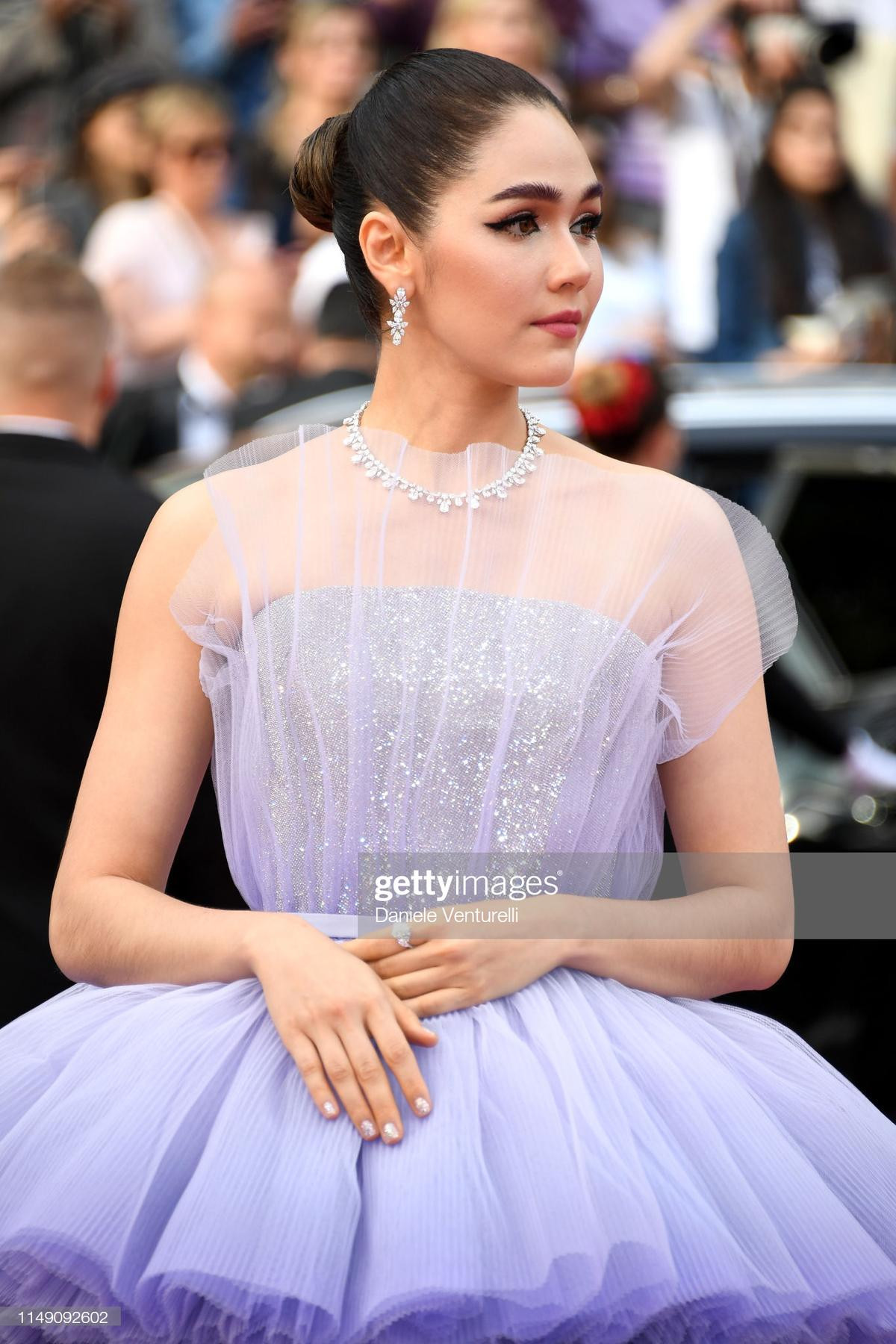 Thảm đỏ 'Cannes 2019' ngày 1: Củng Lợi kém sắc, Chompoo Araya thần thái cùng Jessica sang chảnh Ảnh 4