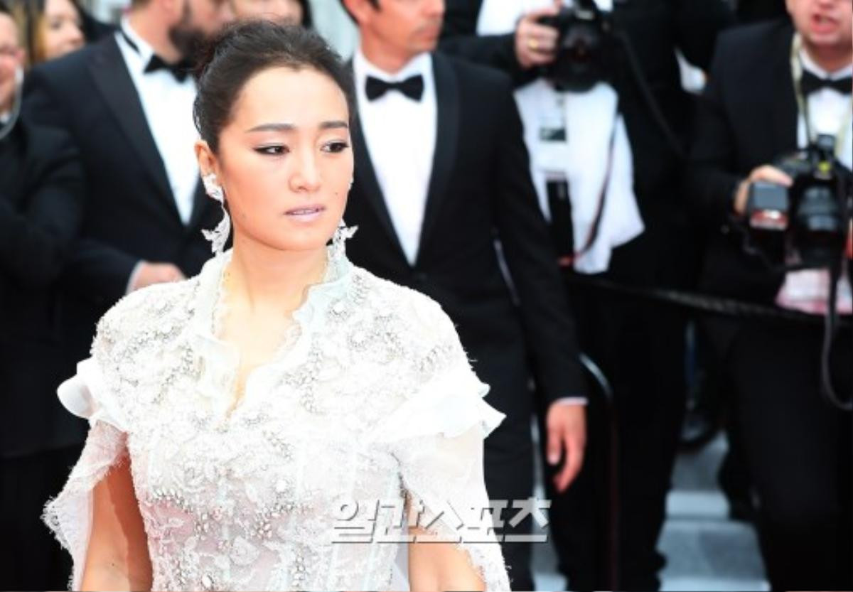 Jessica Jung bị chỉ trích, ném đá dữ dội khi tham dự 'LHP Cannes 2019' Ảnh 3