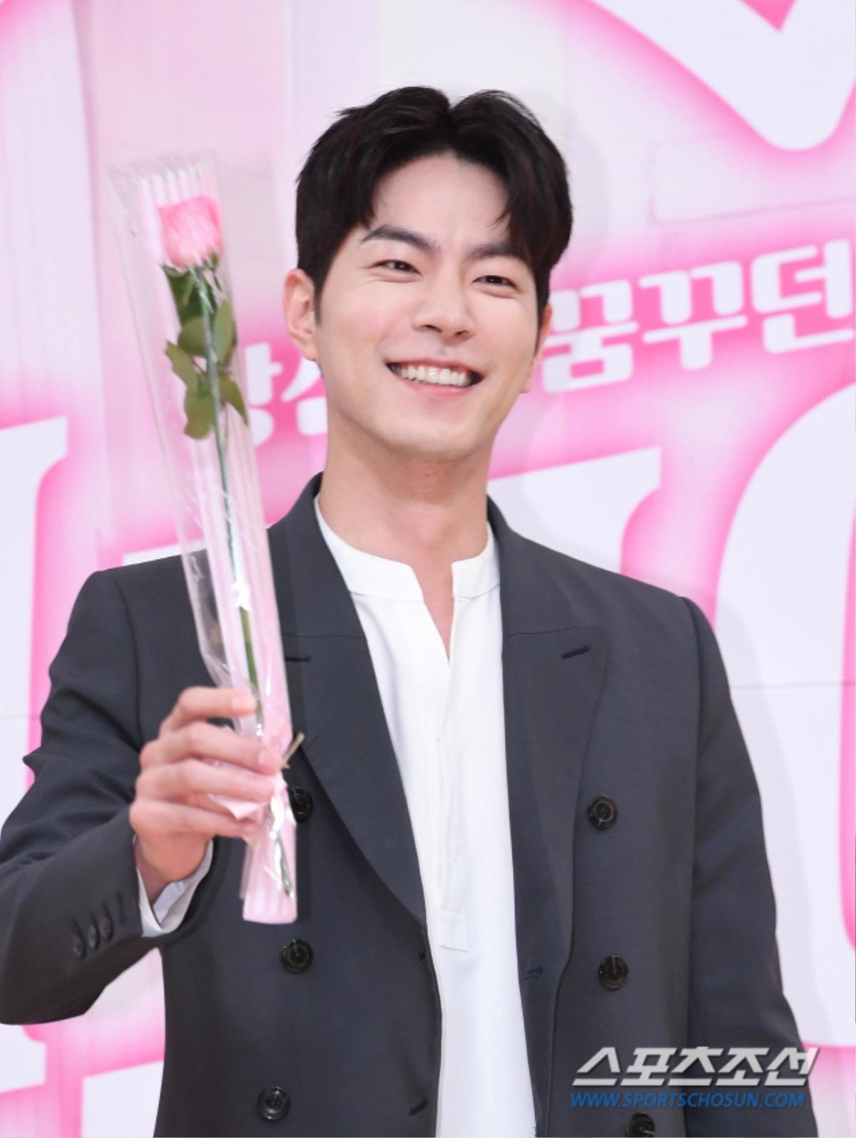 Họp báo 'Absolute Boyfriend': Yeo Jin Goo rạng rỡ, Minah (Girl's Day) - Hong Jong Hyun thân mật quá mức Ảnh 7