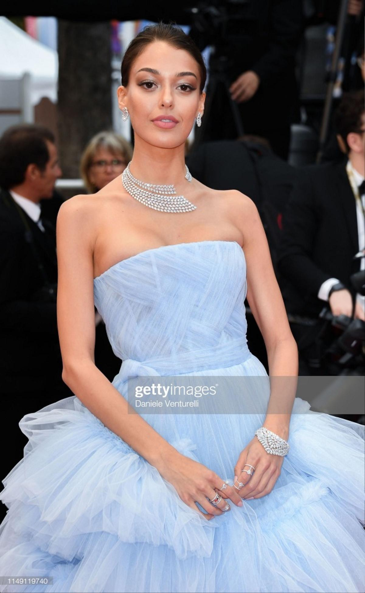 Những kiểu váy công chúa xinh lung linh của các mỹ nhân trên thảm đỏ LHP Cannes 2019 Ảnh 7