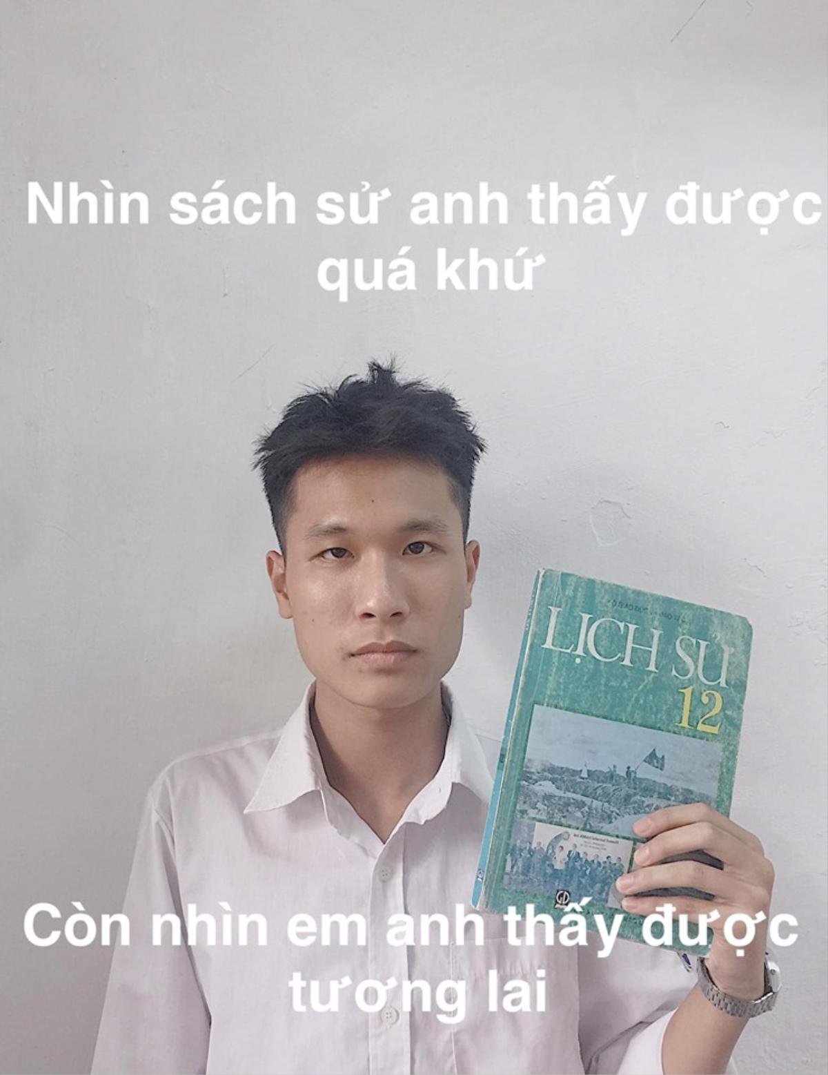 Cuối năm đến lớp, nam thanh niên 'thả thính' cực chất với sách giáo khoa làm nhiều bạn nữ đổ 'rầm rầm' Ảnh 6