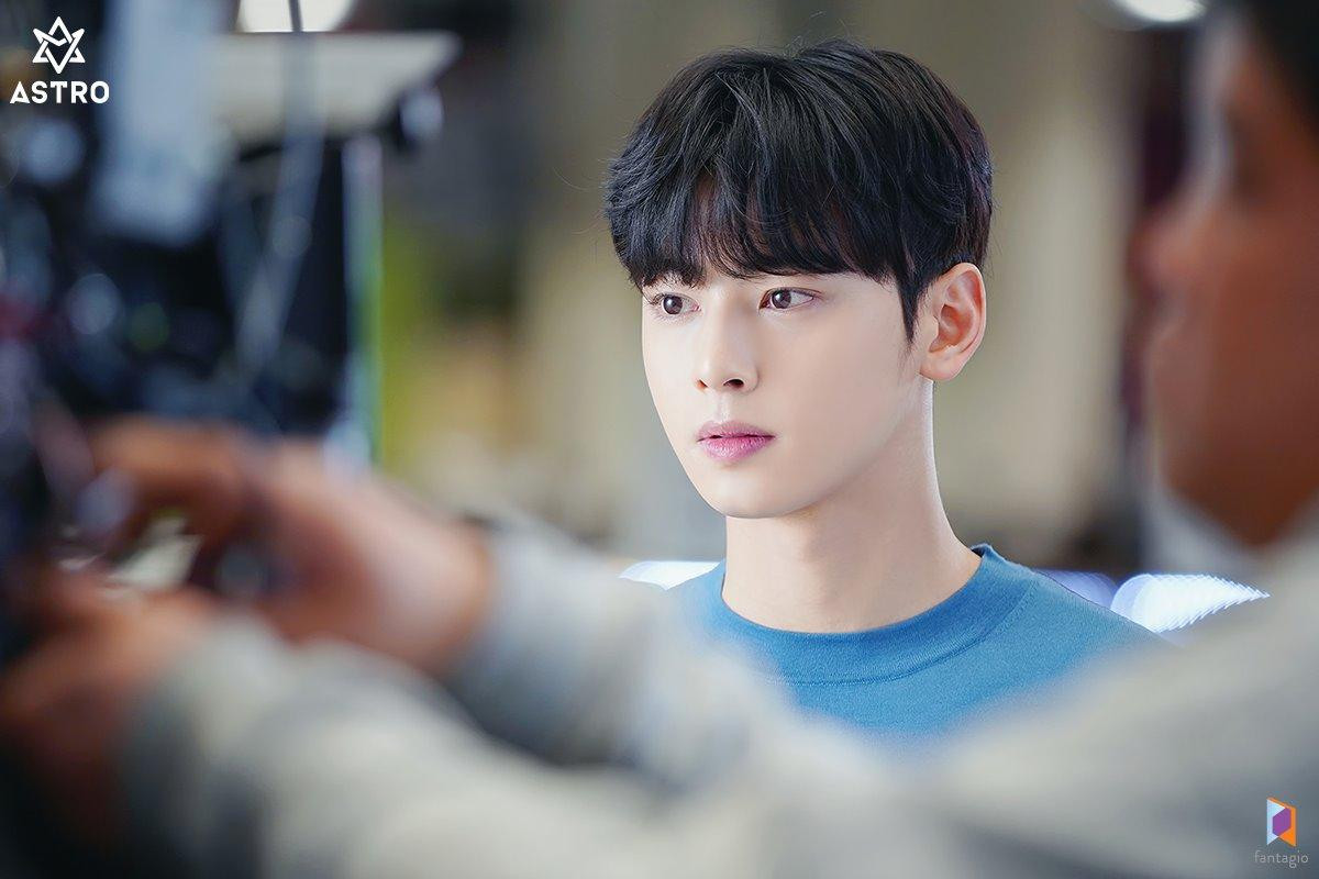 Bộ ảnh gây thương nhớ của 'nam thần vạn người mê' Cha Eun Woo (ASTRO) Ảnh 14