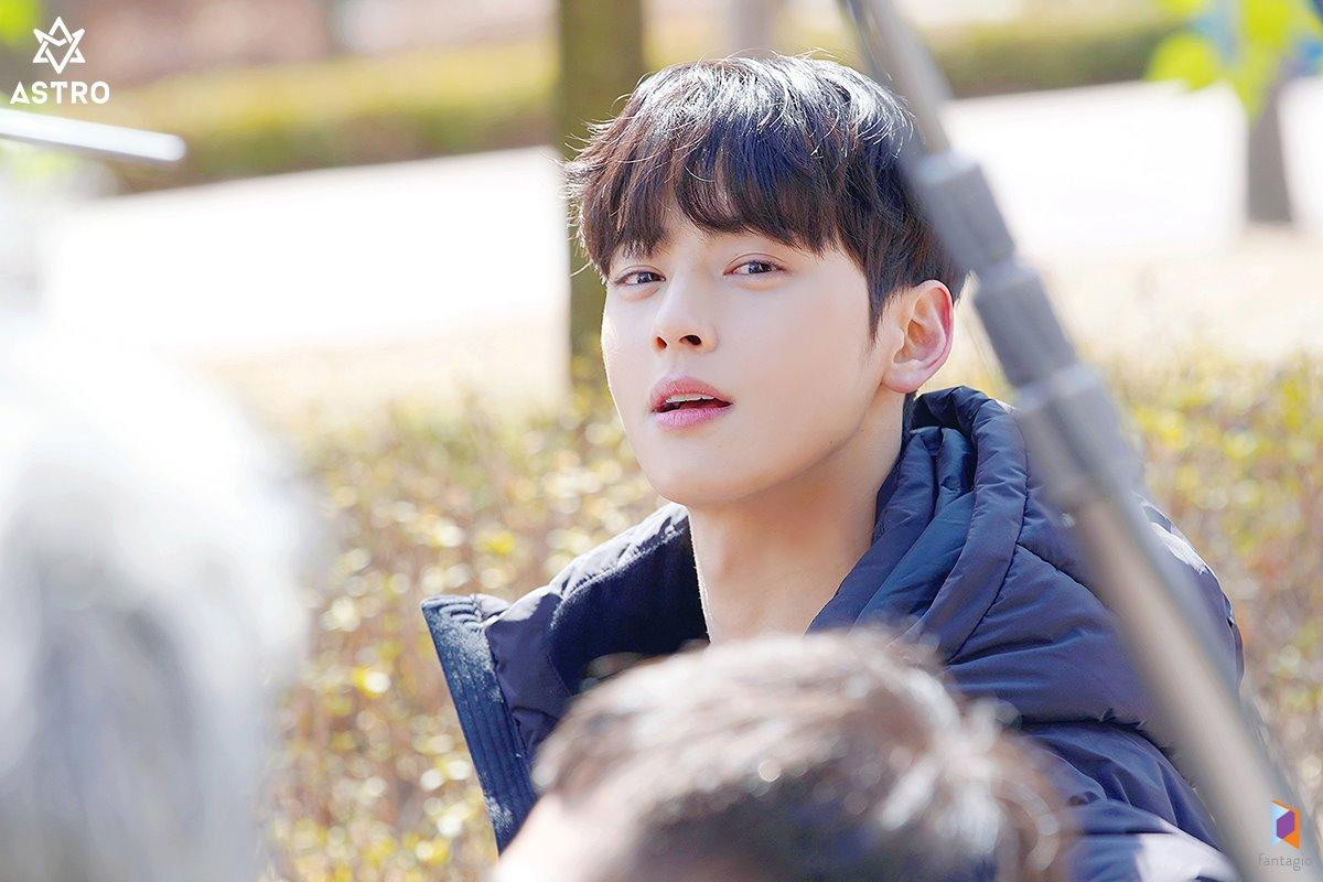 Bộ ảnh gây thương nhớ của 'nam thần vạn người mê' Cha Eun Woo (ASTRO) Ảnh 8