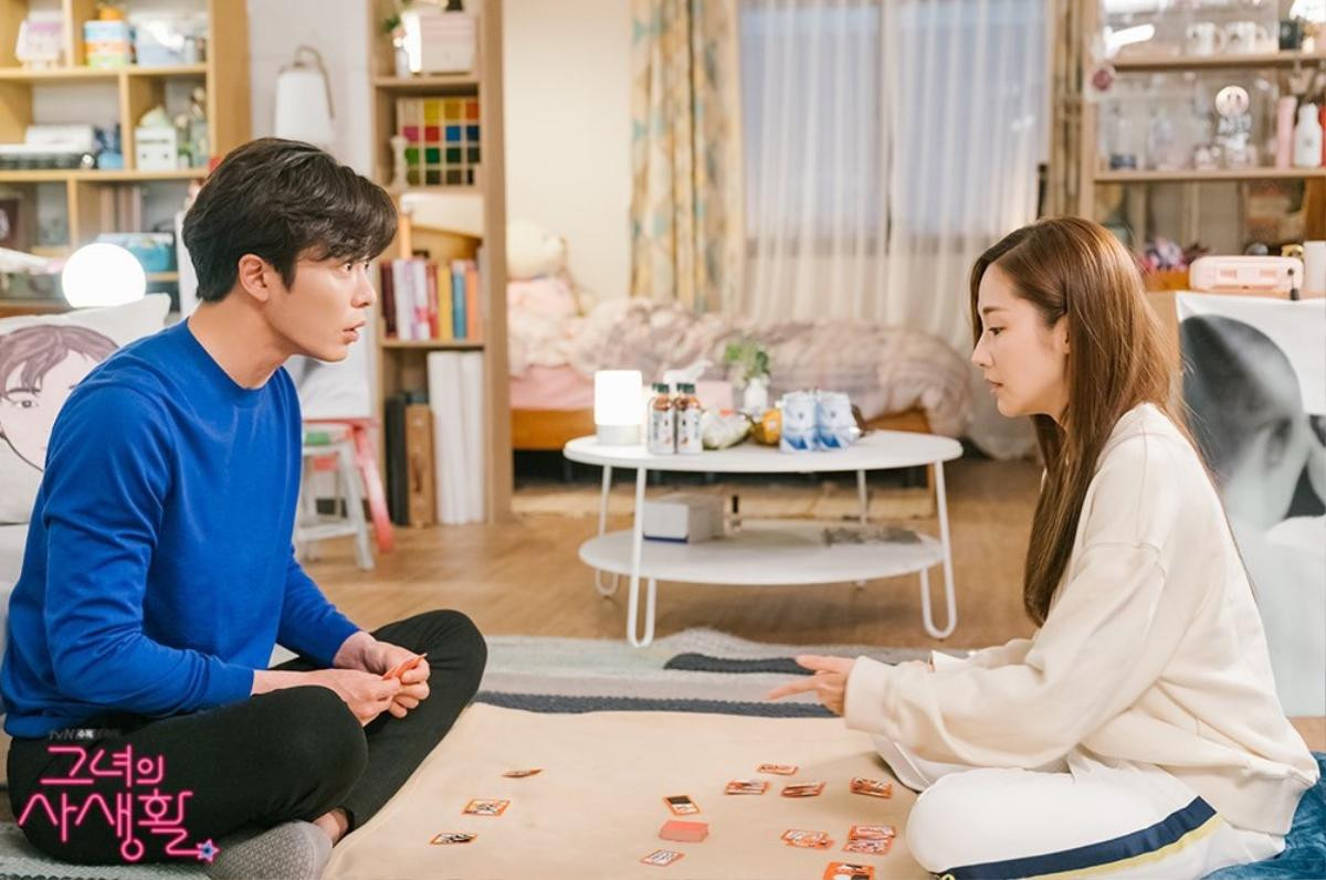 'Bí mật nàng fangirl' tập 12: Park Min Young gây bất ngờ với nụ hôn cổ tay, Kim Jae Wook - ONE là anh em? Ảnh 6