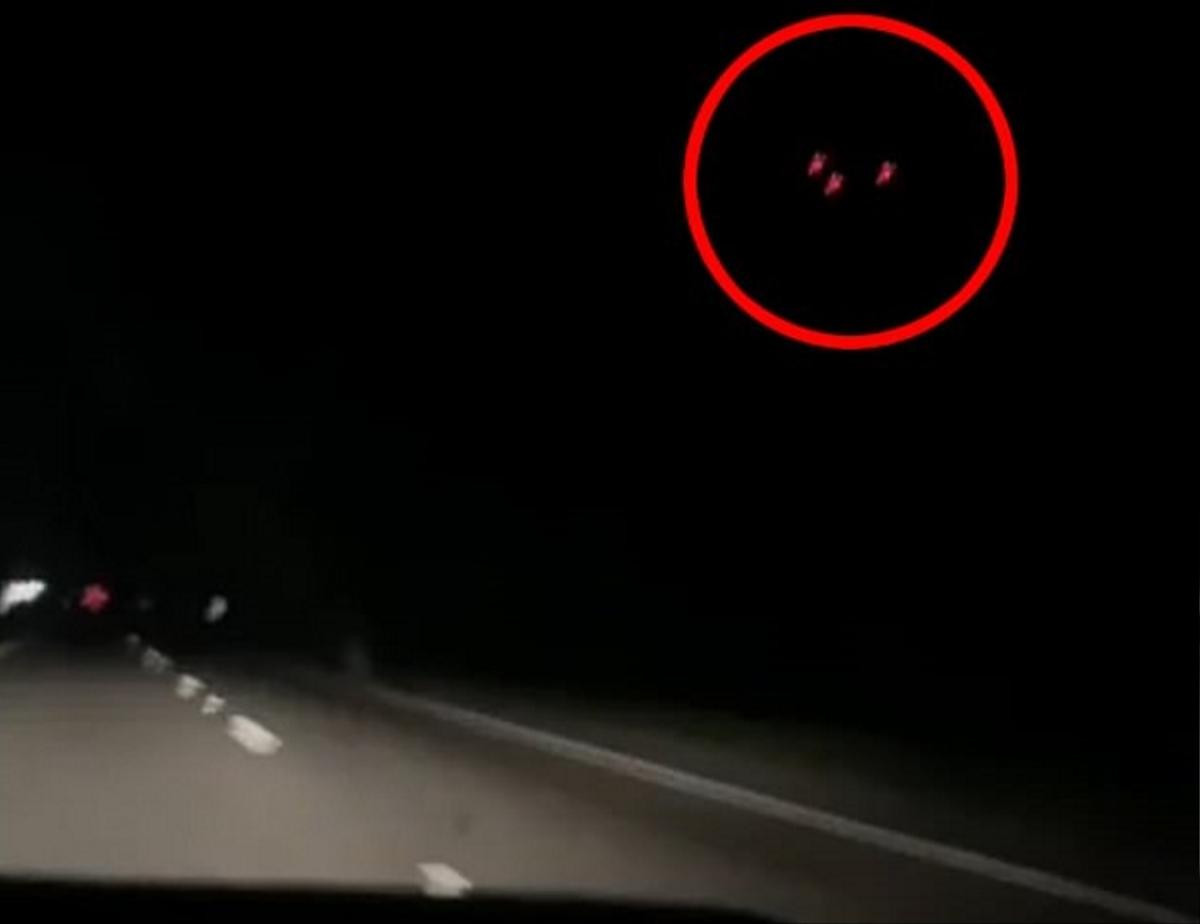 Cô nàng khóc thét khi phát hiện UFO 