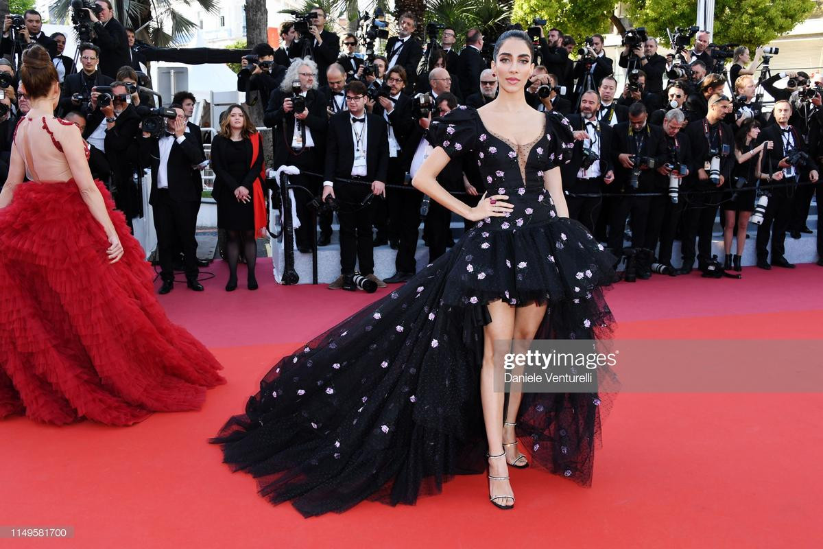 Thảm đỏ LHP Cannes 2019 ngày 3: Richard Madden và Taron Egerton gây sốt với biểu cảm cực hài, Hoa hậu Priyanka Chopra nổi bật với vòng 1 'khủng' Ảnh 18