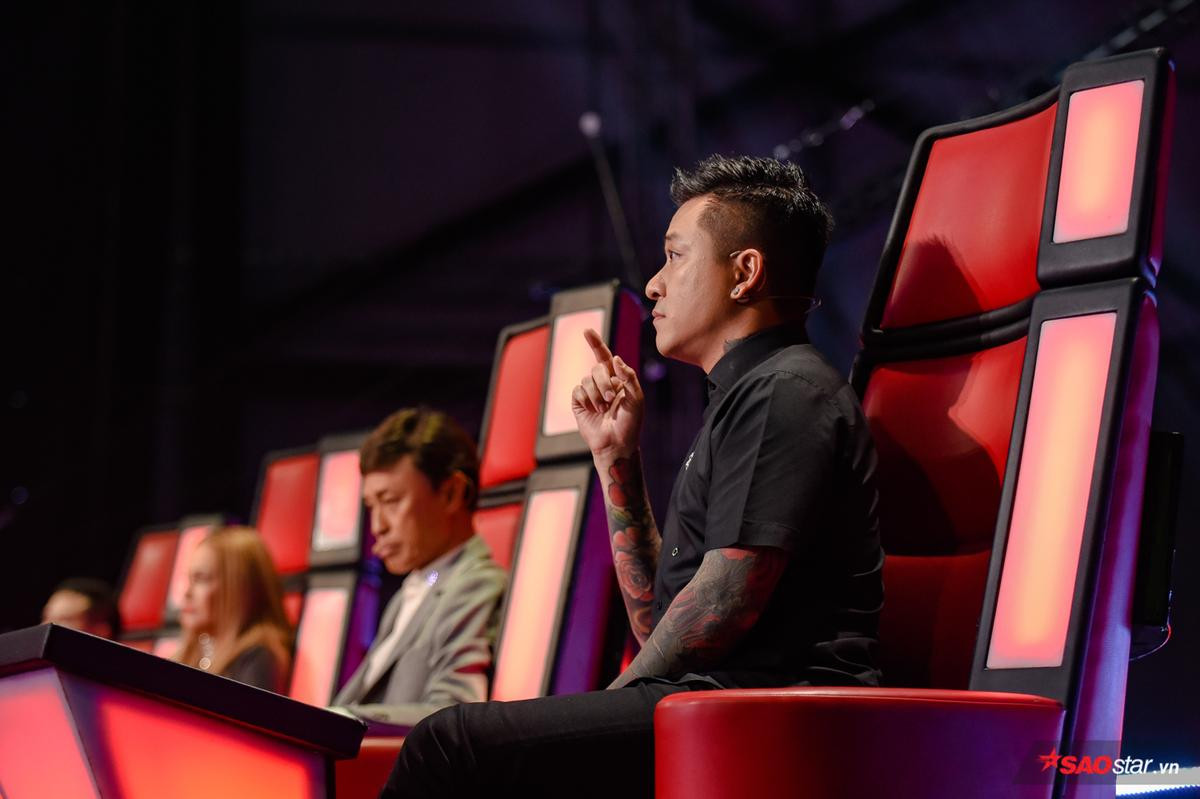 The Voice 2019: Thí sinh ngoại quốc Ella và cô bé 16 tuổi Hằng My team HLV Tuấn Hưng ‘đối đầu' trong nước mắt Ảnh 6