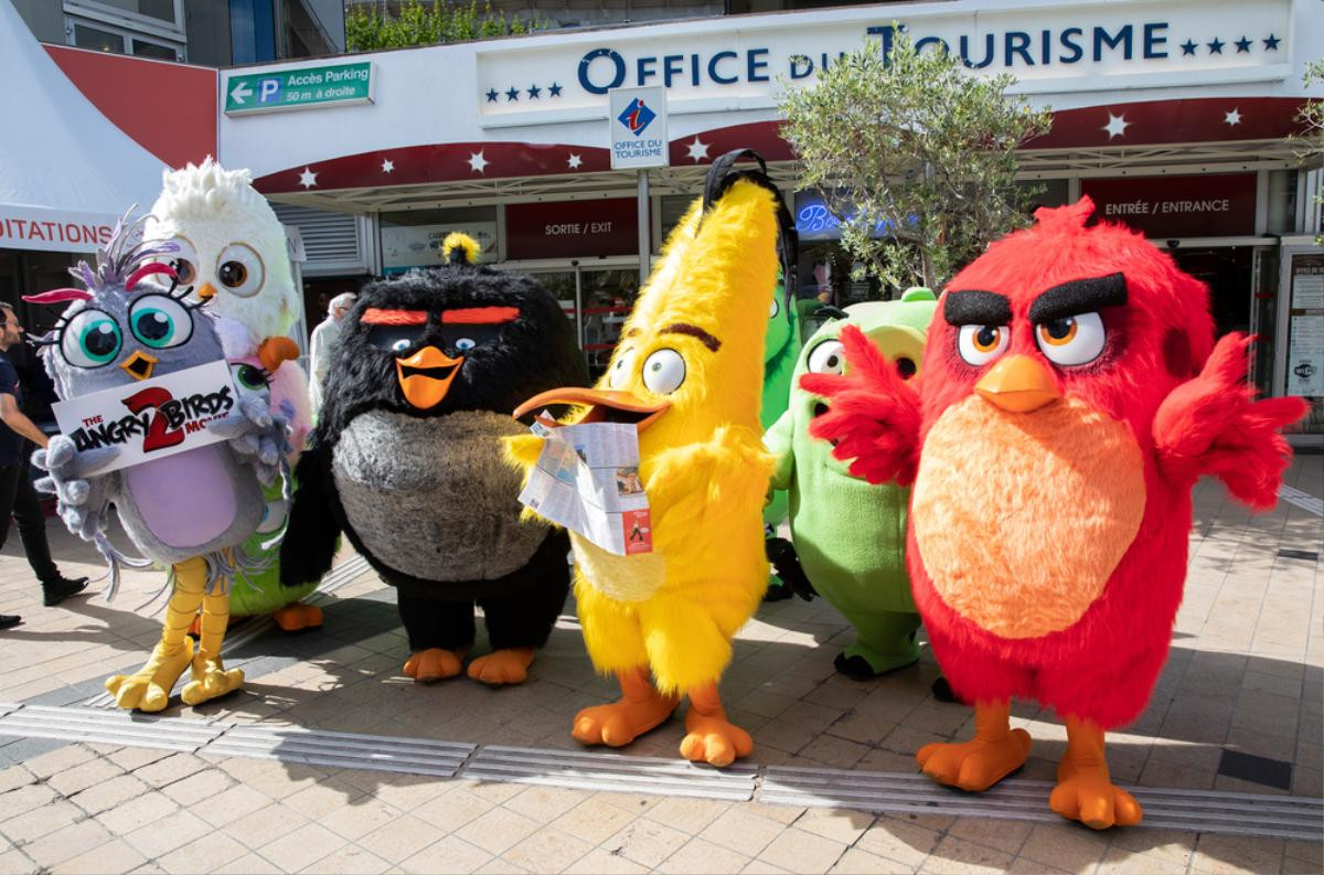 Angry Birds 2 quảng bá tại LHP Cannes 2019, chim điên và lợn gây náo loạn thảm đỏ vì quá đáng yêu Ảnh 13