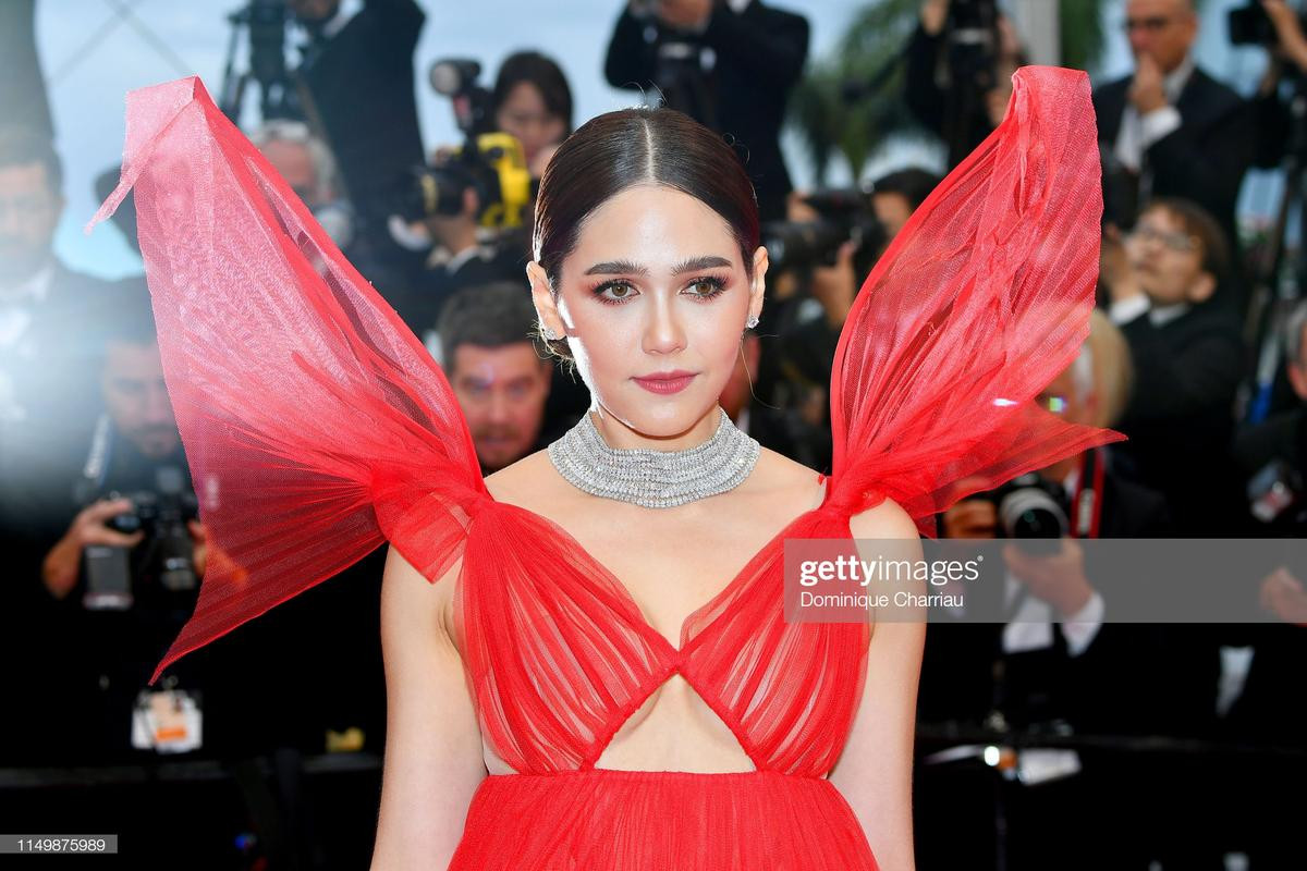 Thảm đỏ Cannes 2019 ngày 4: Sao Thái đọ sắc Hoa ngữ, Chompoo Araya hay Quan Hiểu Đồng nổi bật? Ảnh 1