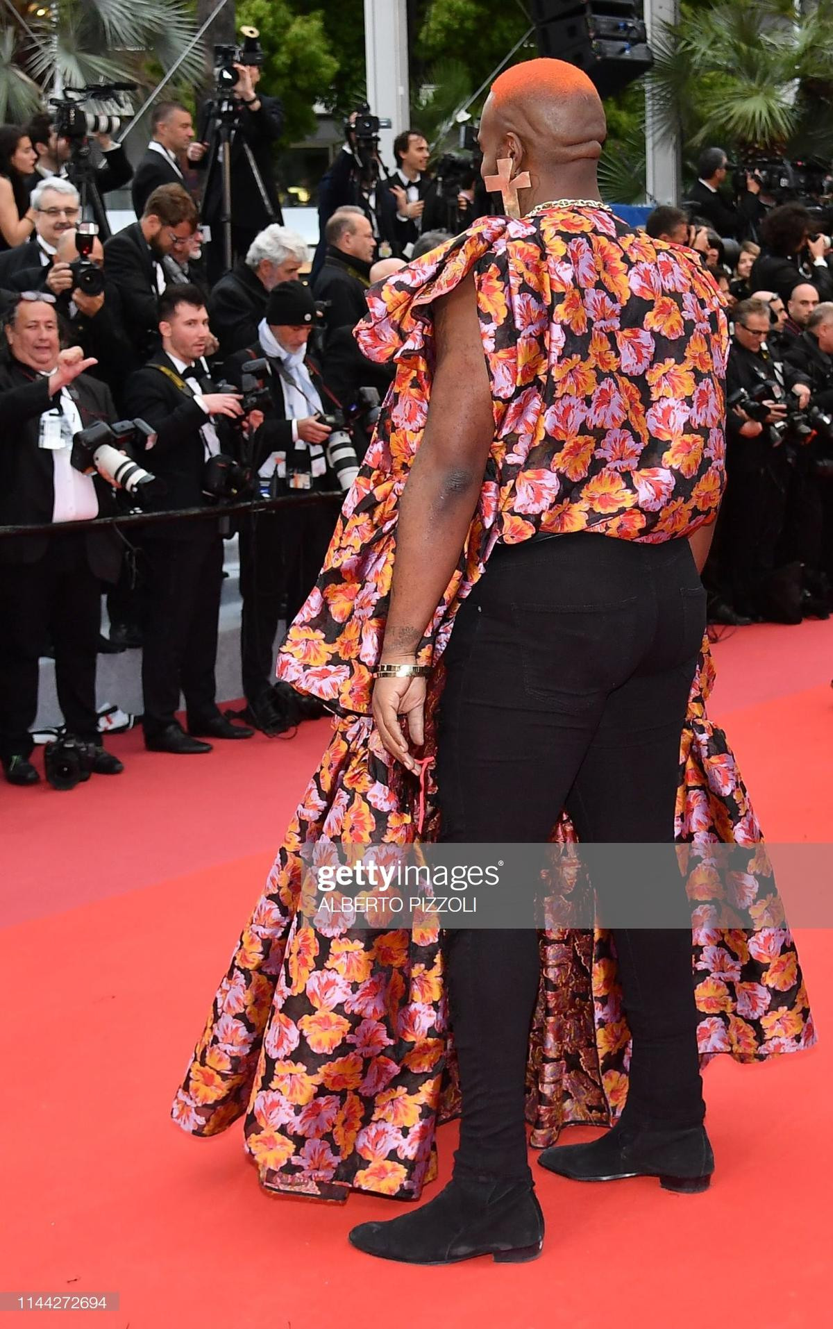 Thảm đỏ ngày 4: Khoe 'hàng', trang phục kỳ quái chưa bao giờ hết gây chú ý tại Cannes 2019 Ảnh 5