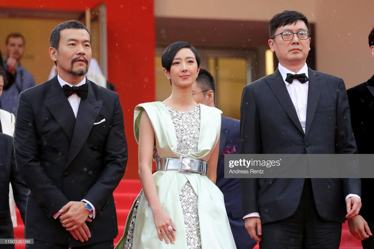 Thảm đỏ Cannes 2019: Quan Hiểu Đồng trẻ đẹp nhưng K-net chỉ 'gục ngã' trước Quế Luân Mỹ Ảnh 3