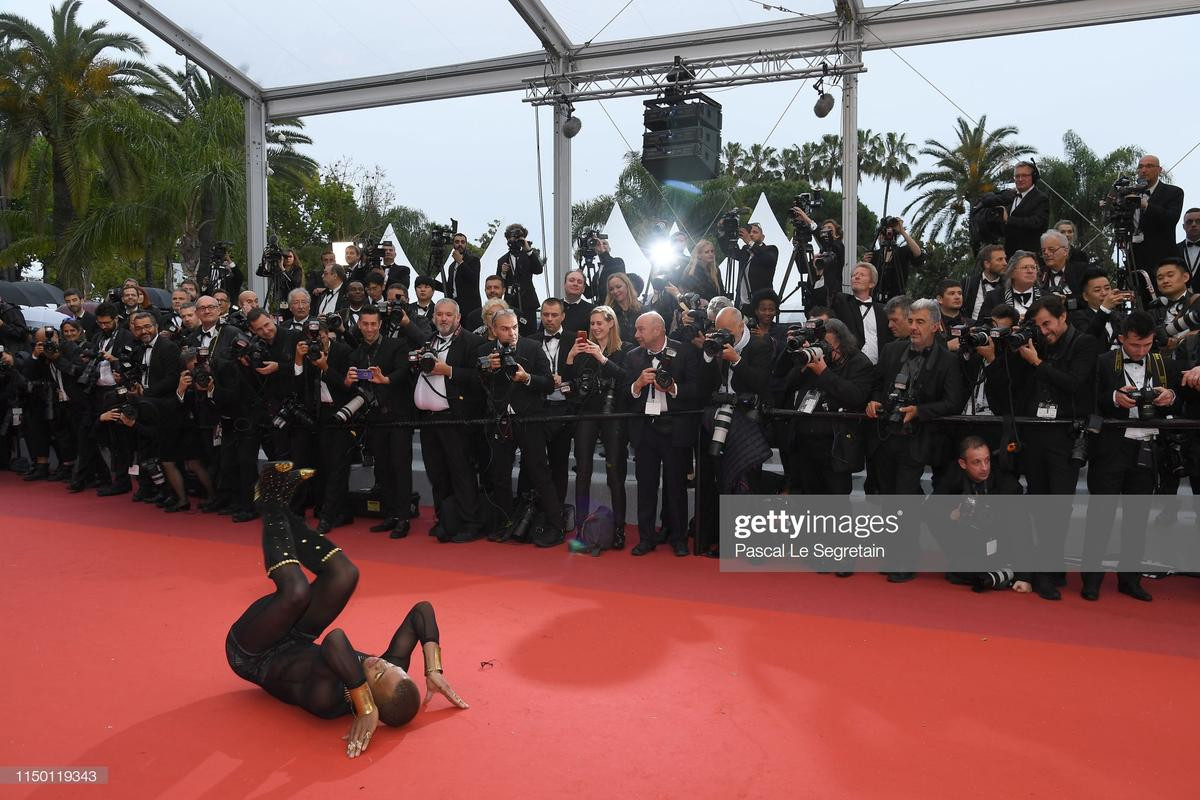 Đến thảm đỏ Cannes 2019 còn sở hữu những thảm họa tạo dáng lố lăng phản cảm Ảnh 7