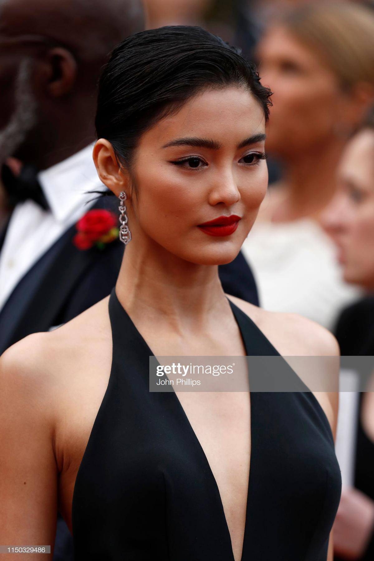 Bi hài Cannes 2019: Giới truyền thông quốc tế nhầm lẫn Ngọc Trinh và Cổ Lực Na Trát trên thảm đỏ ngày 6 Ảnh 2