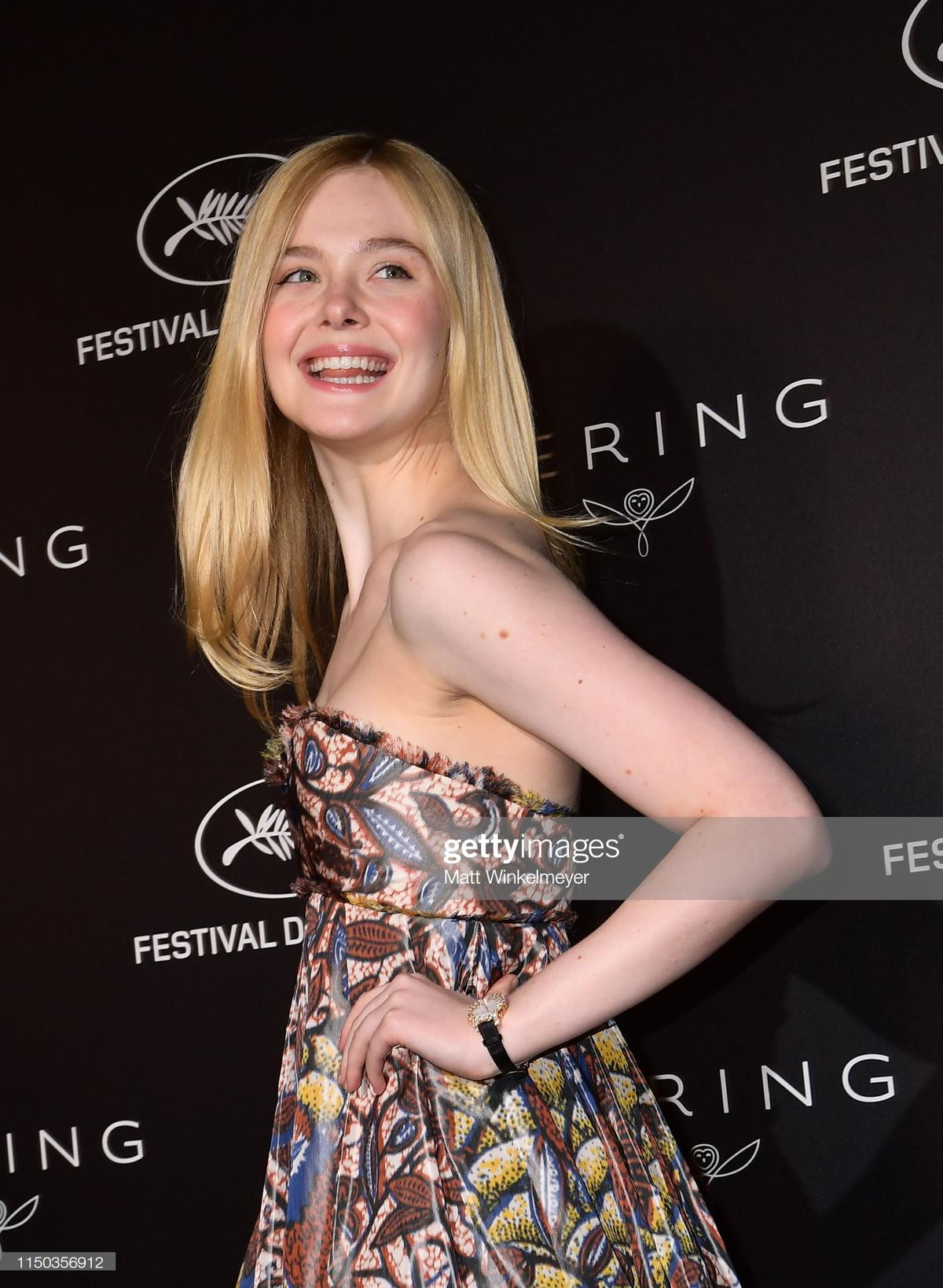 LHP Cannes 2019 ngày 6: Cổ Lực Na Trát đọ sắc Elle Fanning và Củng Lợi tại lễ trao giải 'Women In Motion' Ảnh 6