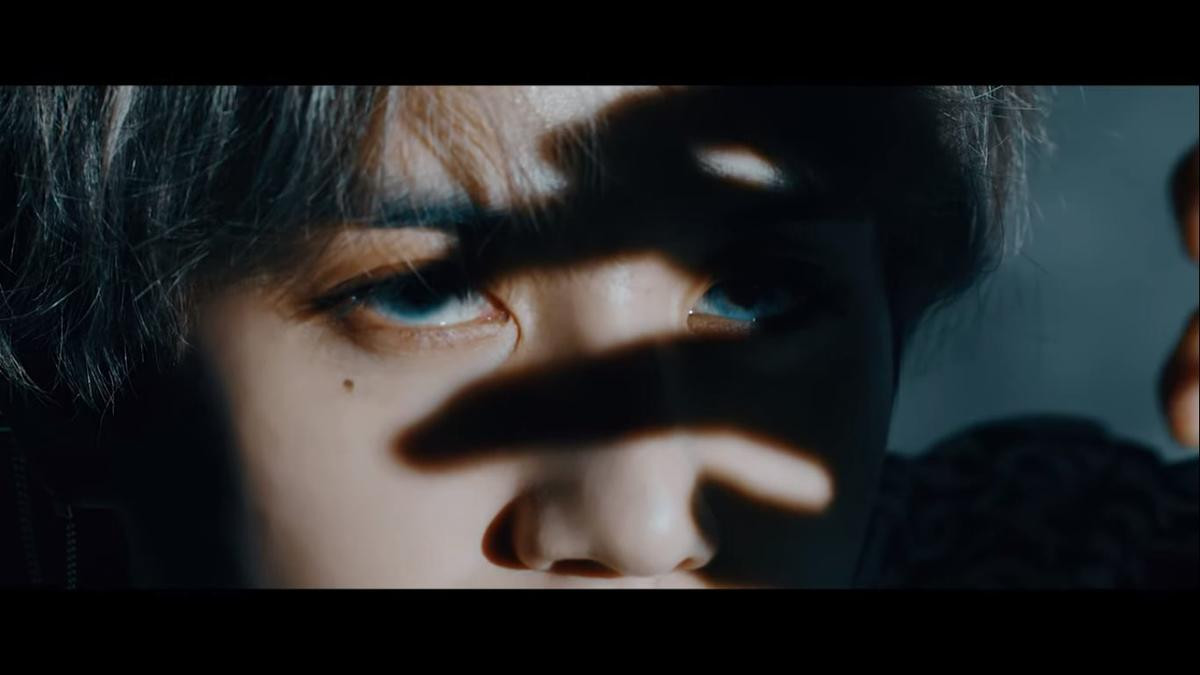 GOT7 trở lại với MV 'ECLIPSE' - Sự giao thoa tuyệt vời đầy ám ảnh giữa ánh sáng và bóng tối! Ảnh 2