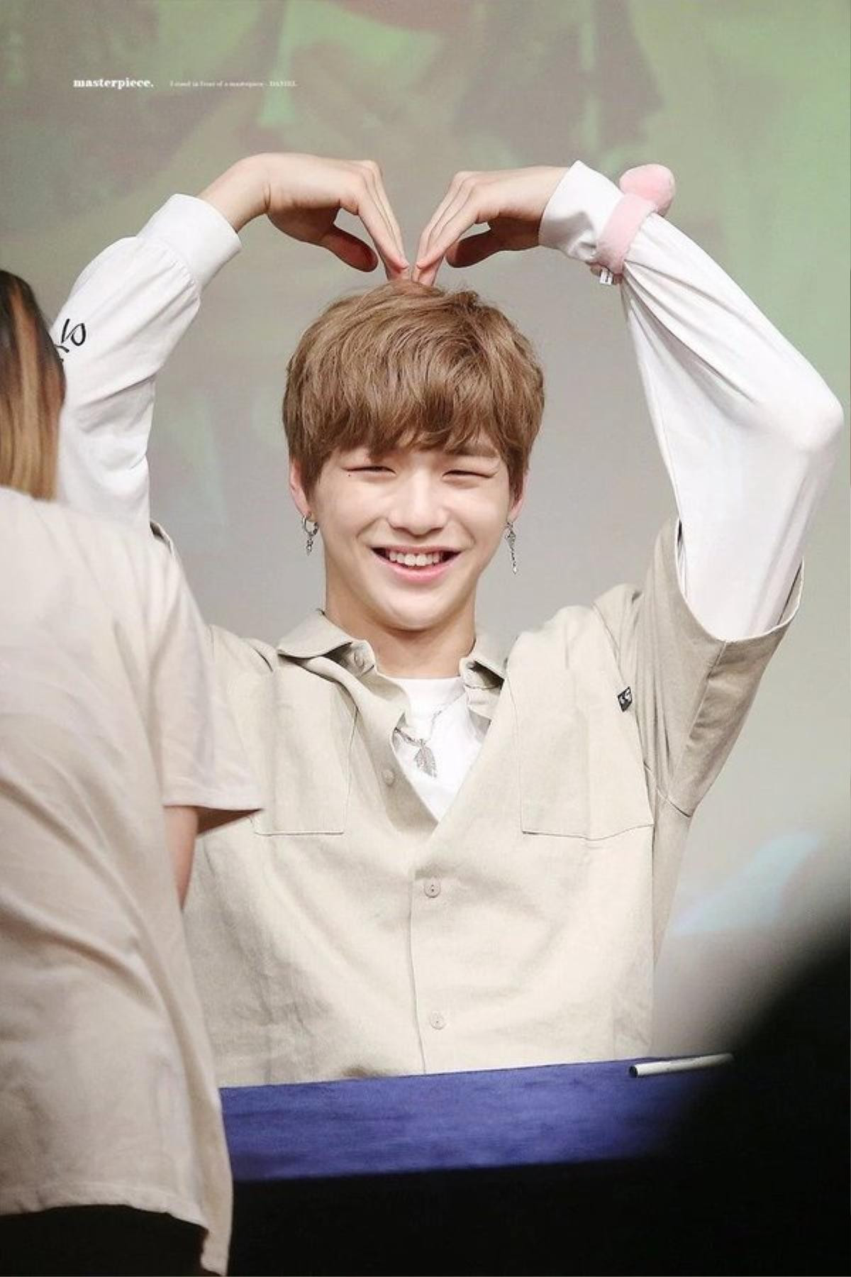 Kang Daniel chiều fan thứ 2 thì không ai dám nhận số 1 đấy nhé! Ảnh 3