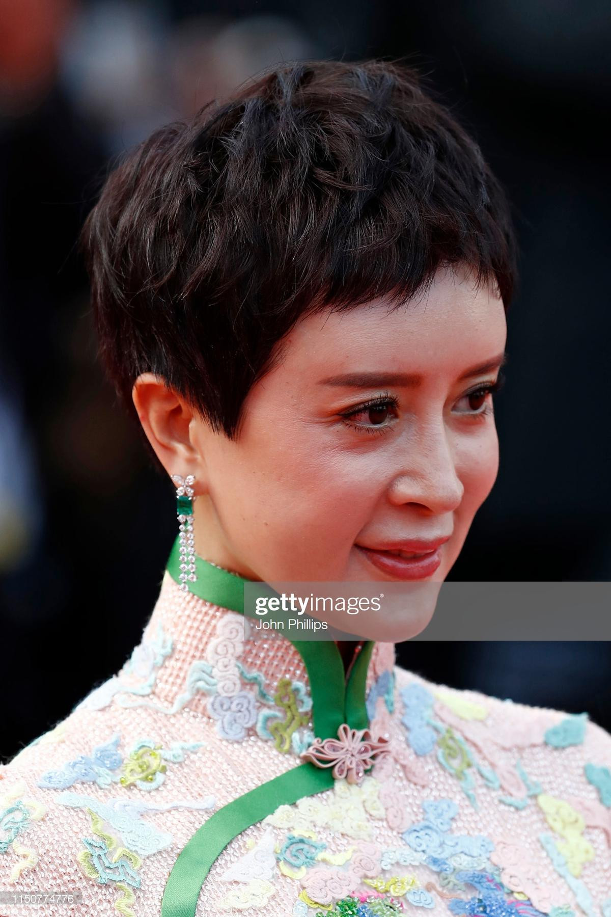 Chương Tử Di, Chu Nhất Long và mỹ nhân 'Tây Du Ký' bừng sáng trên thảm đỏ Cannes 2019 ngày 8 Ảnh 18