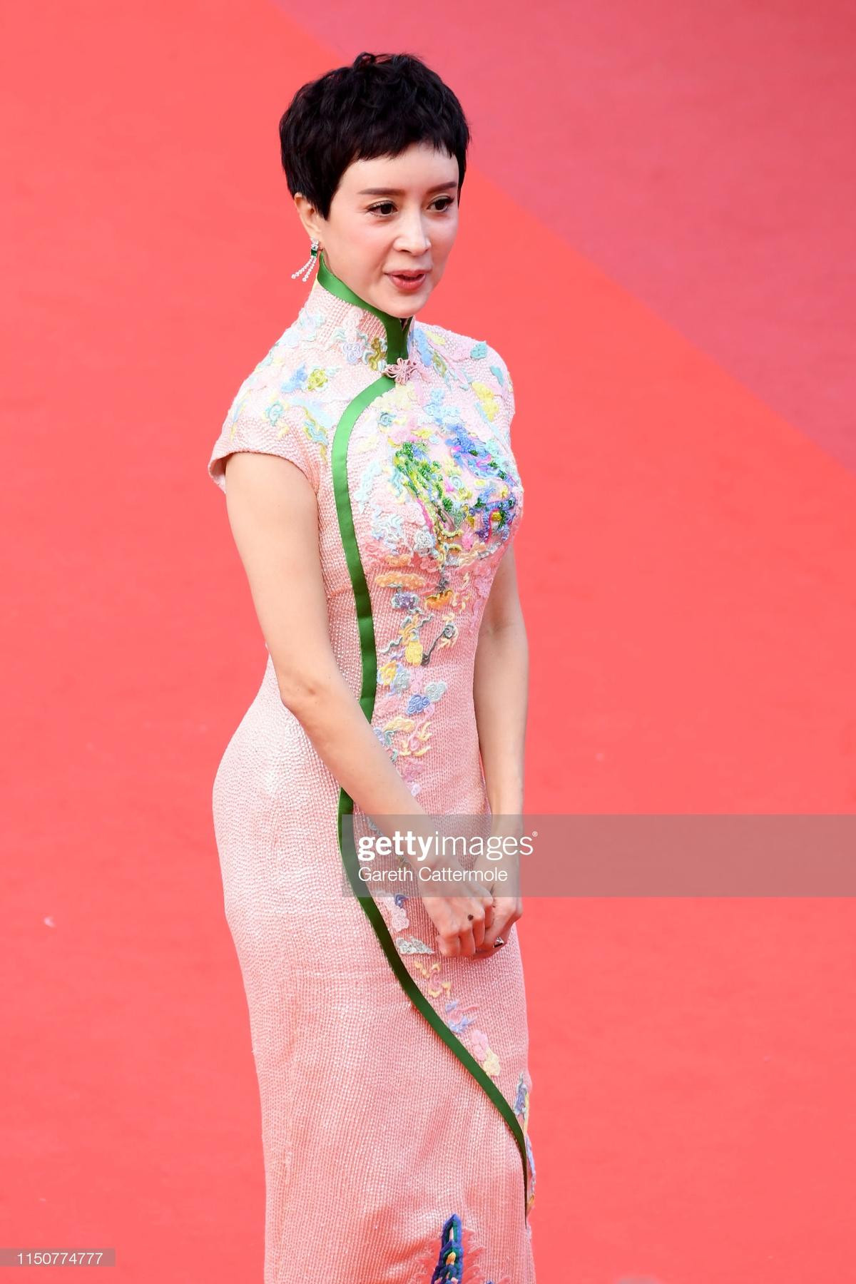 Chương Tử Di, Chu Nhất Long và mỹ nhân 'Tây Du Ký' bừng sáng trên thảm đỏ Cannes 2019 ngày 8 Ảnh 19