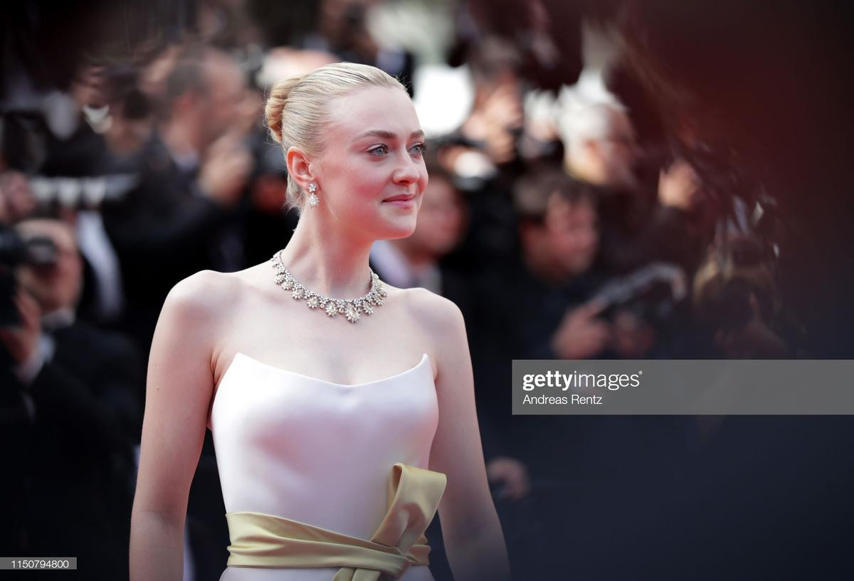 Khoảnh khắc đẹp nao lòng của sao Hollywood trên thảm đỏ Cannes 2019 ngày 8 Ảnh 23