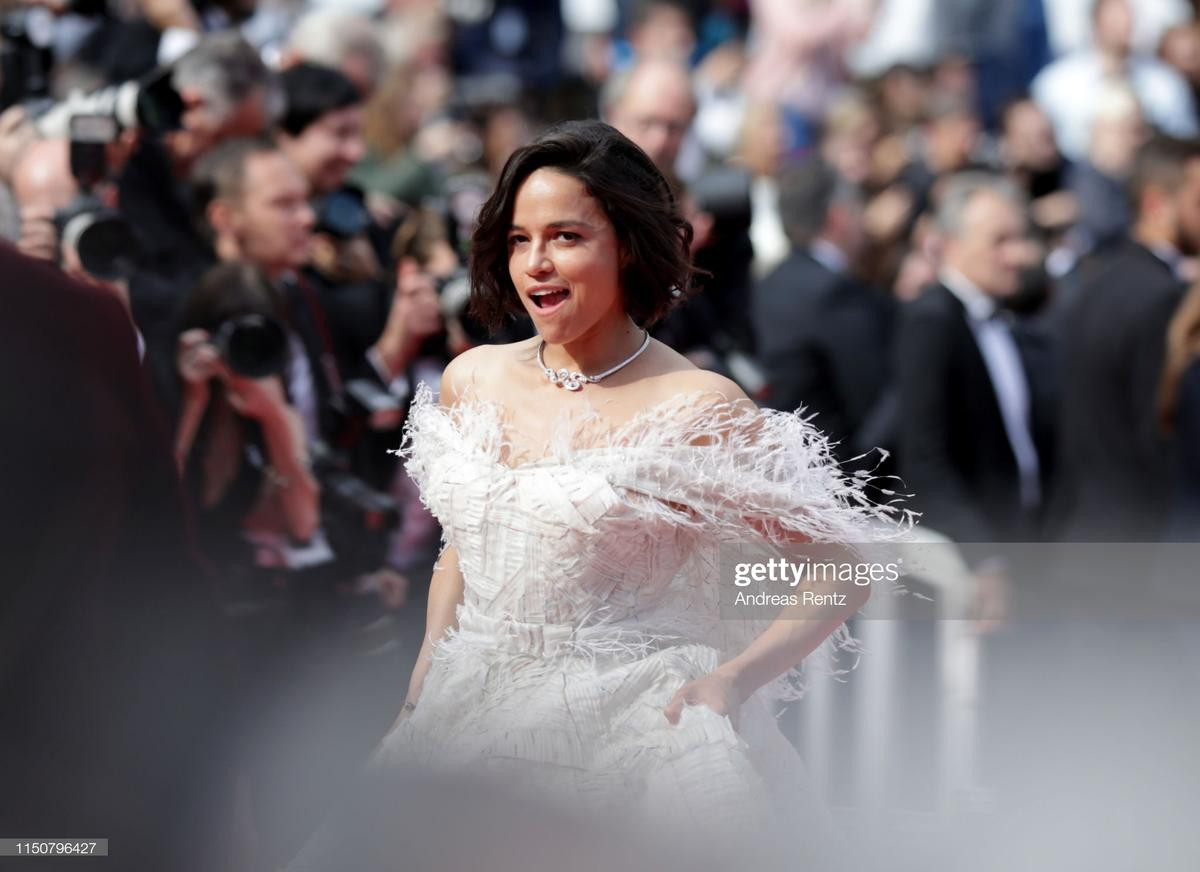 Khoảnh khắc đẹp nao lòng của sao Hollywood trên thảm đỏ Cannes 2019 ngày 8 Ảnh 21