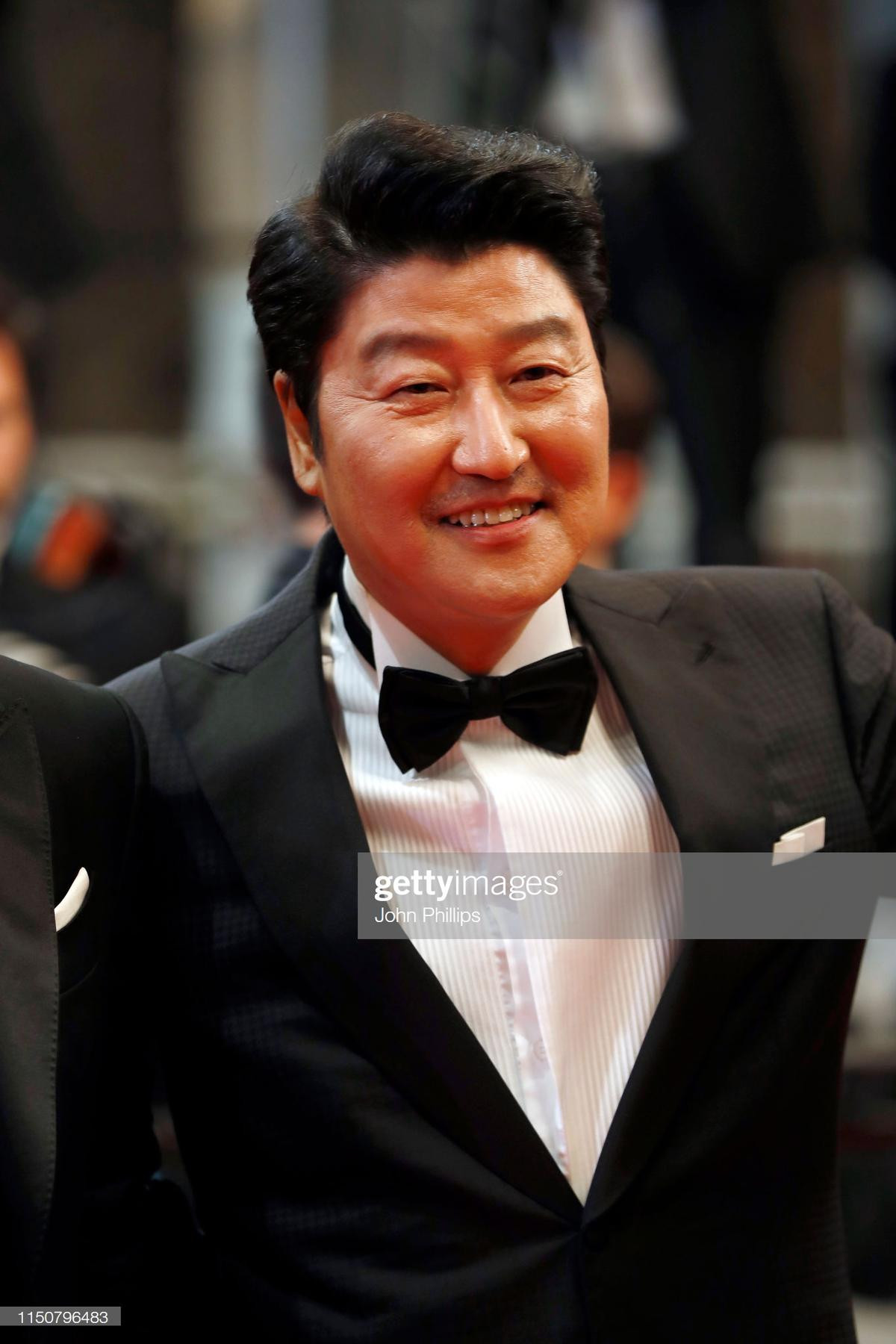 Lee Sun Kyun, Choi Woo Sik cùng loạt sao Hàn 'đổ bộ' thảm đỏ Cannes 2019 ngày 8 Ảnh 4