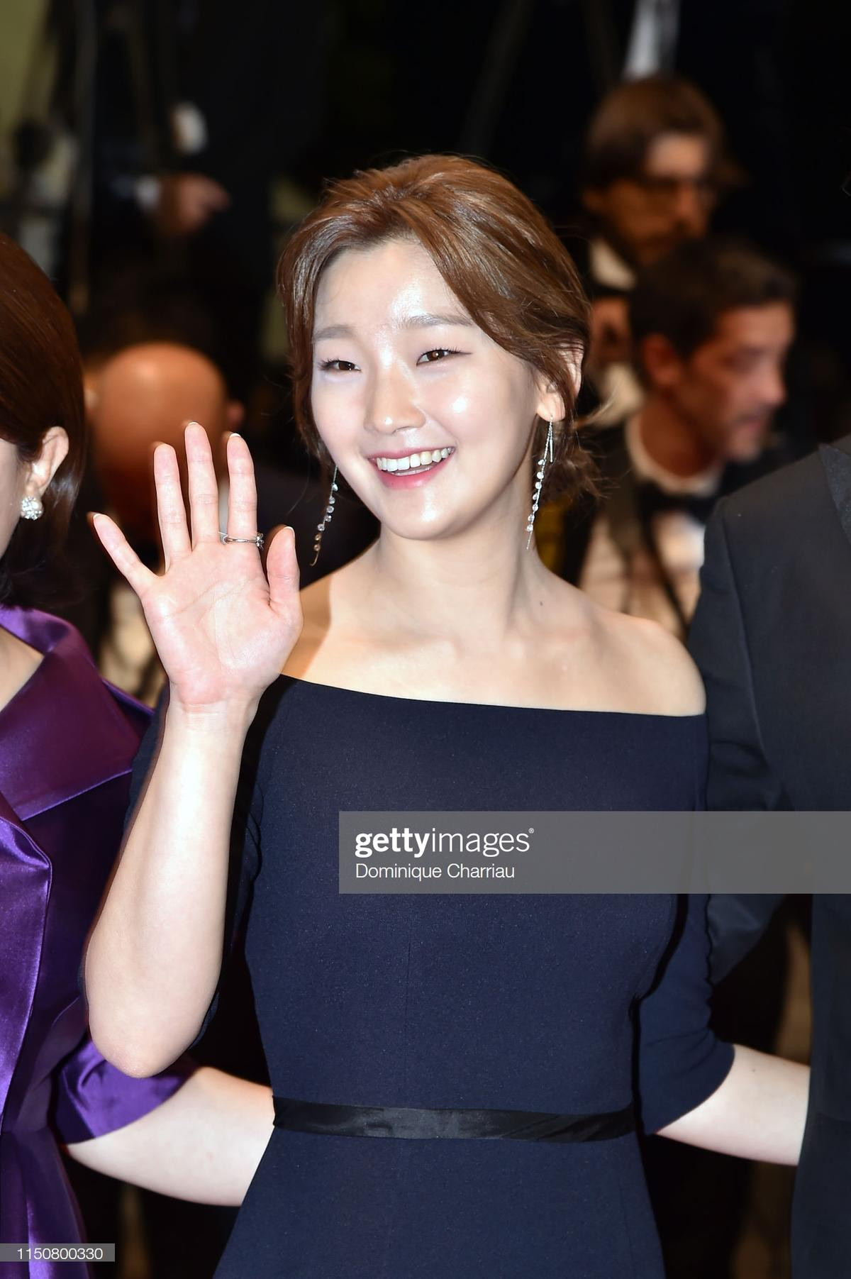 Lee Sun Kyun, Choi Woo Sik cùng loạt sao Hàn 'đổ bộ' thảm đỏ Cannes 2019 ngày 8 Ảnh 13