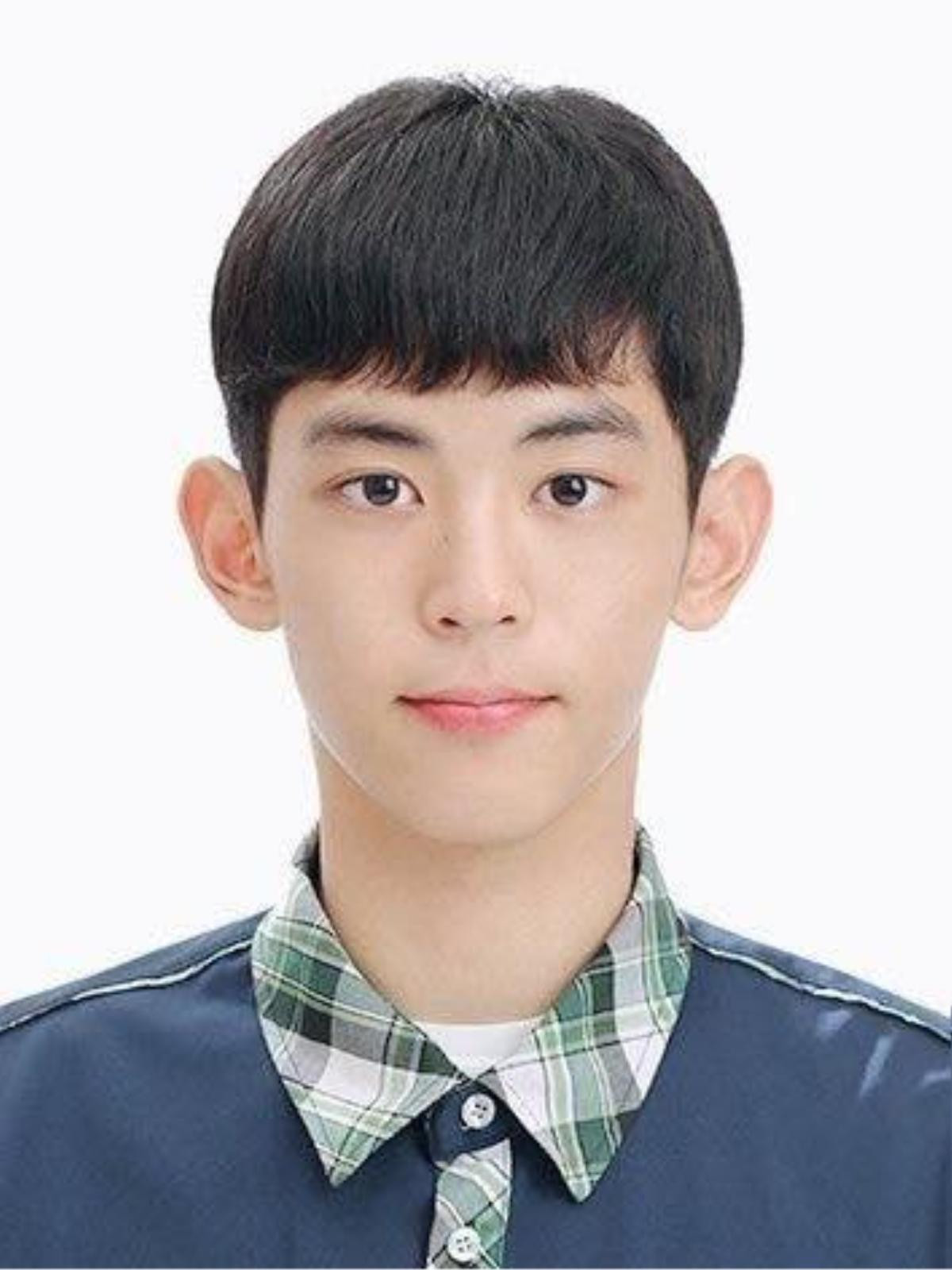 Loạt ảnh thơ ấu của thực tập sinh Produce X 101: Ai xứng đáng nhận danh hiệu 'bé khỏe bé ngoan'? Ảnh 10