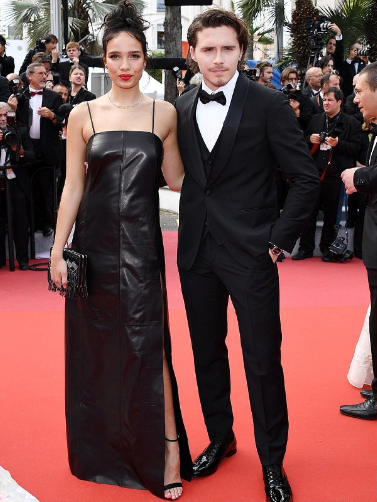 Người yêu của con trai Beckham bị chê già và xấu trên thảm đỏ Cannes 2019 Ảnh 1