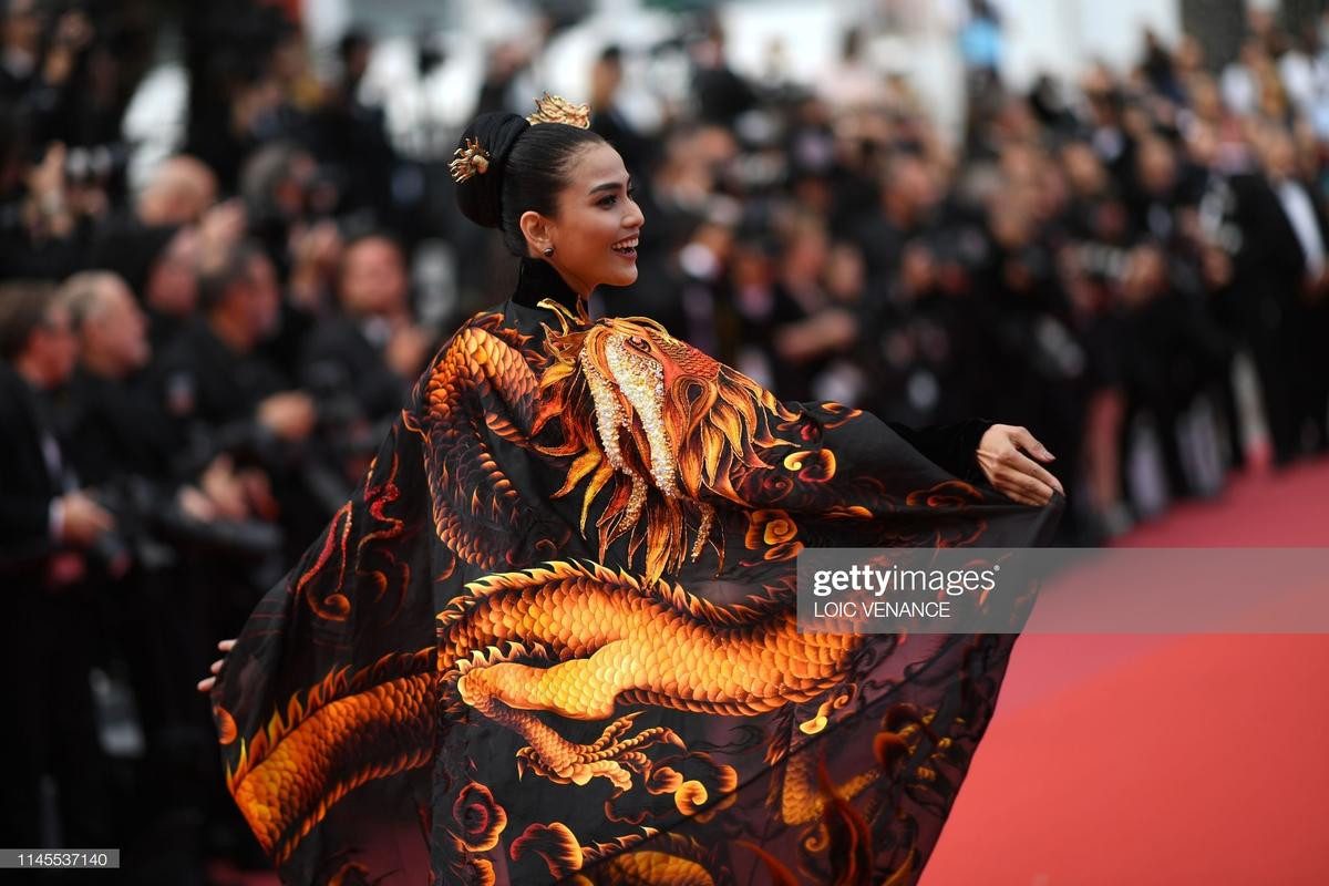 Không 'hở bạo' như Ngọc Trinh, Trương Thị May mang quyền lực rồng châu Á toả sáng tại Cannes 2019 Ảnh 7