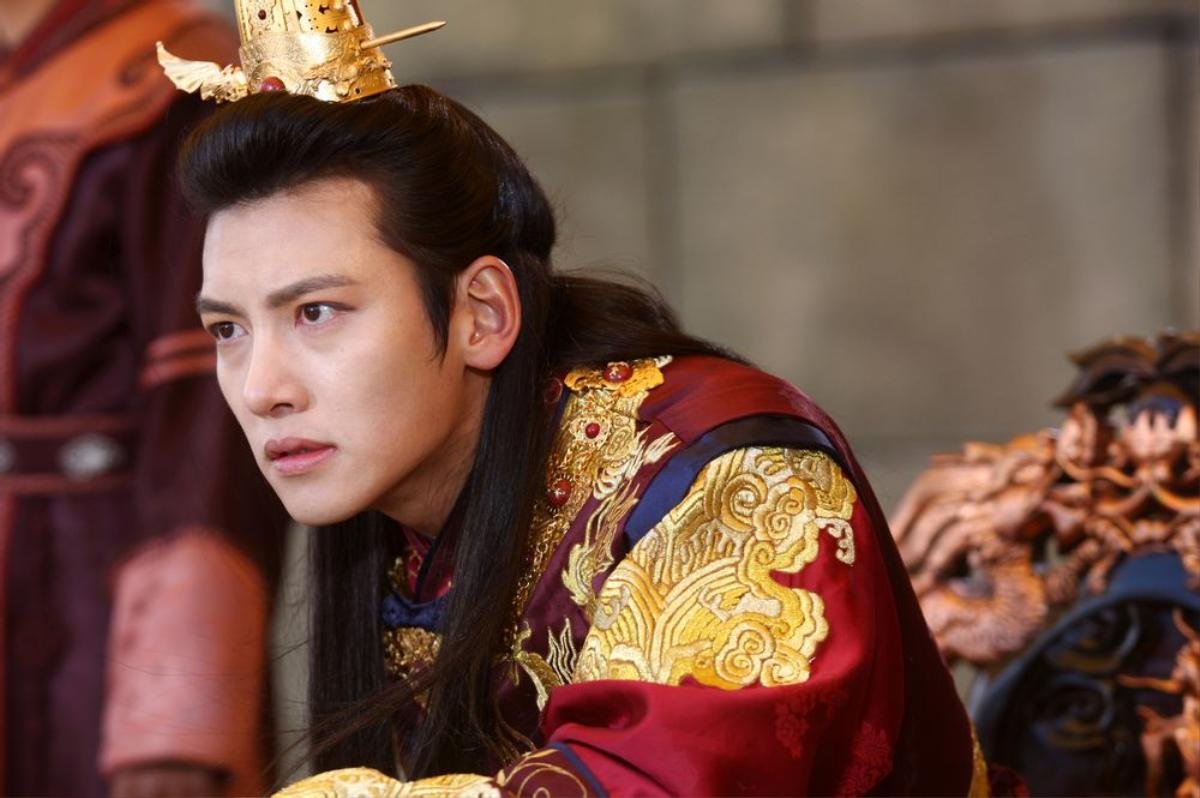 Ngoài Hoàng hậu Ki, đây là những bộ phim truyền hình 'phải xem' của nam thần Ji Chang Wook! Ảnh 8