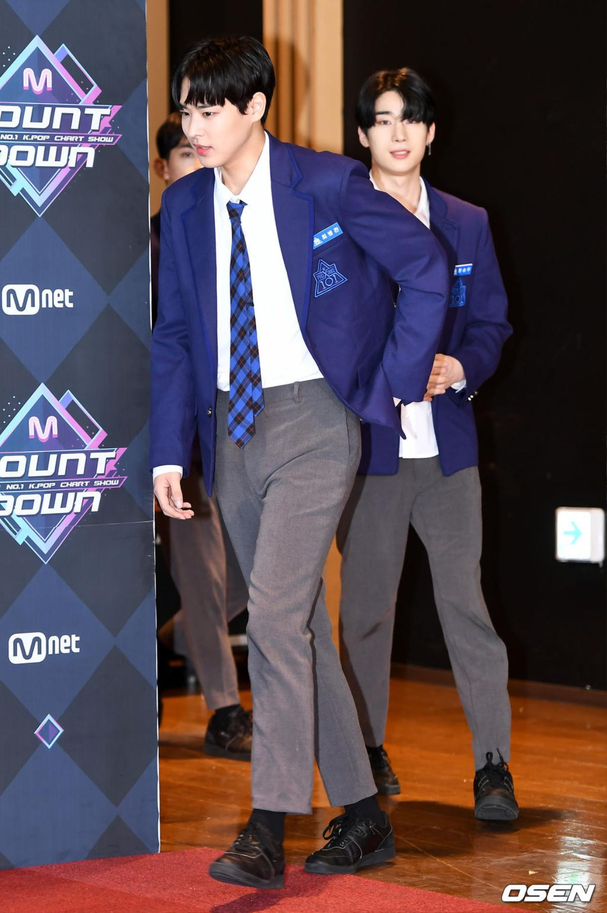 Produce X 101: Dàn thực tập sinh lớp A đẹp xuất thần, đổ bộ thảm đỏ sân khấu 'M Countdown' Ảnh 2