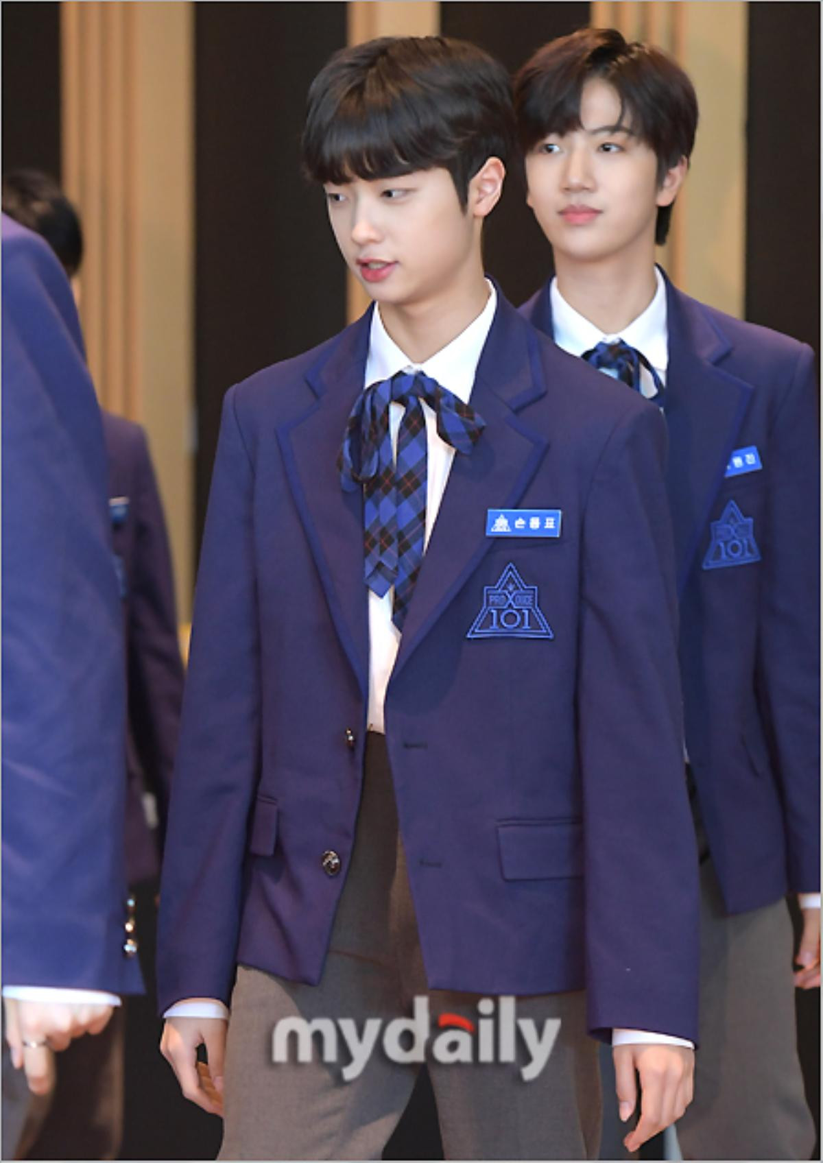 Produce X 101: Dàn thực tập sinh lớp A đẹp xuất thần, đổ bộ thảm đỏ sân khấu 'M Countdown' Ảnh 30