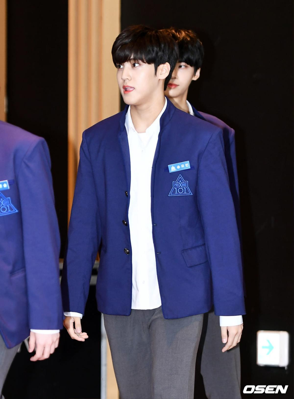 Produce X 101: Dàn thực tập sinh lớp A đẹp xuất thần, đổ bộ thảm đỏ sân khấu 'M Countdown' Ảnh 12