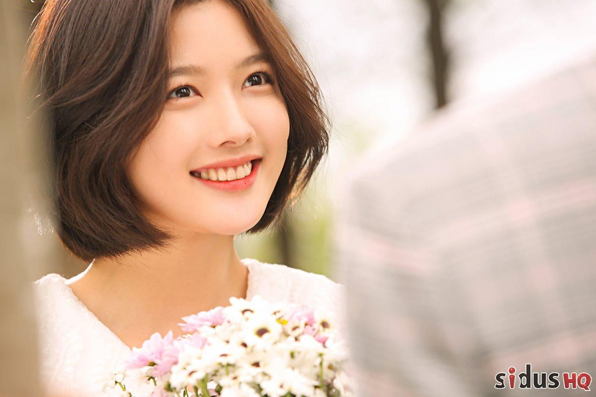 Kim Yoo Jung đẹp tựa nữ thần trong bộ ảnh MV 'Begin Again' của Kim Jae Hwan Ảnh 2