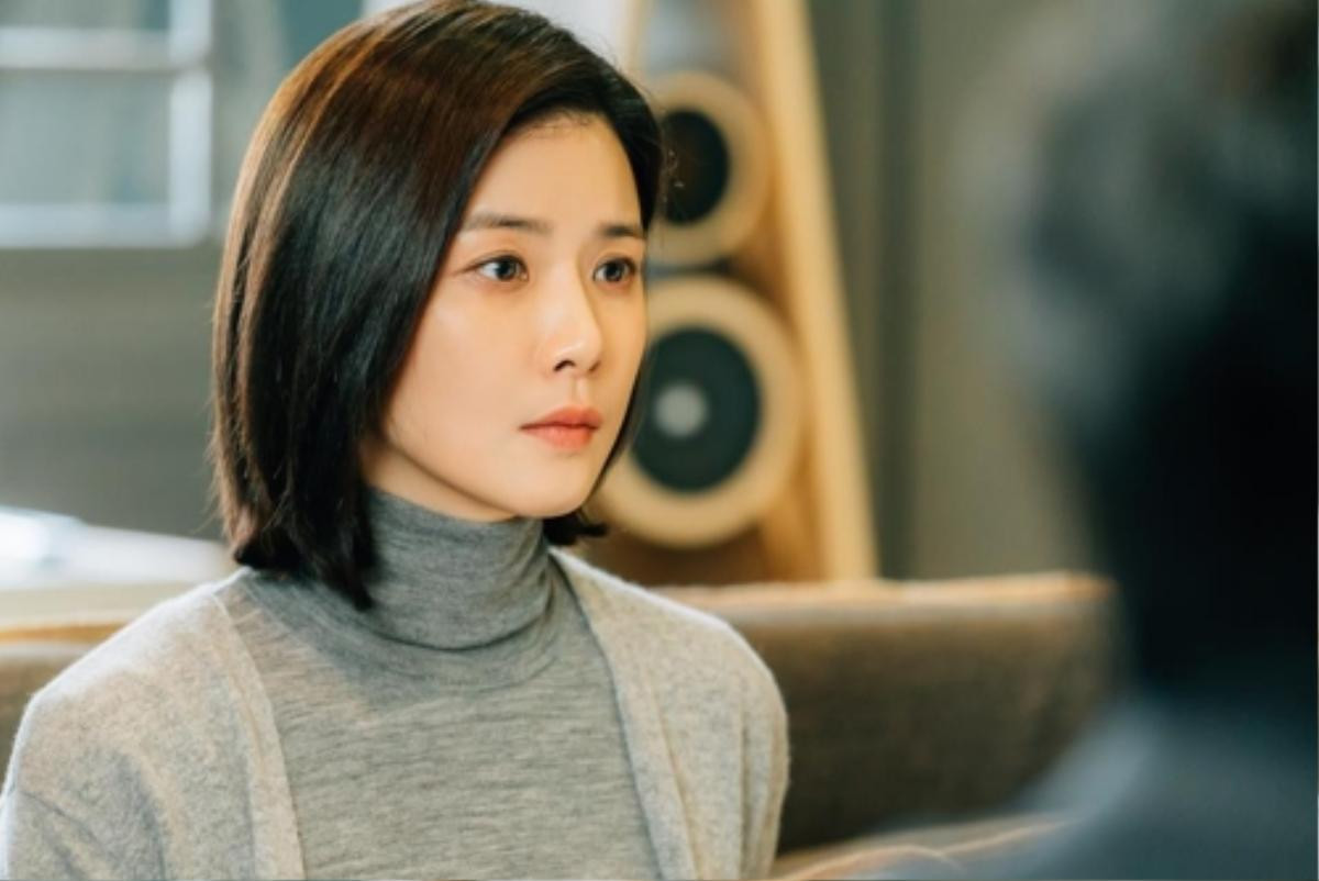 Lee Bo Young có ghen khi Ji Sung cảm ơn quà của Han Ji Min với lời nhắn: 'Anh nhớ em'? Ảnh 7