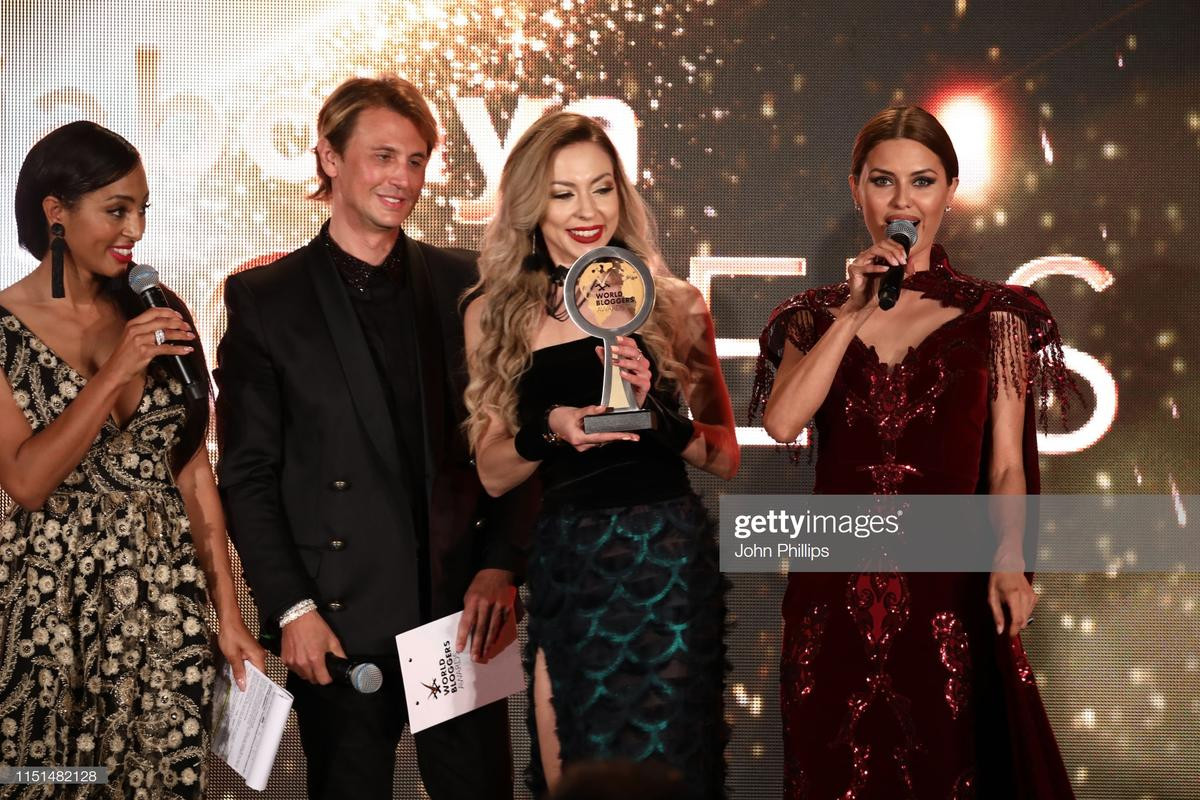 Hoa hậu Jolie Nguyễn khoe body gợi cảm, thắng giải 'Blogger thế giới' tại LHP Cannes 2019 Ảnh 7