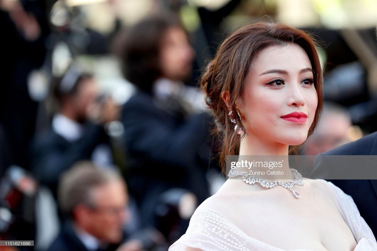 'Ông hoàng bà hậu phòng vé' Song Kang Ho - Chương Tử Di tỏa sáng trên thảm đỏ bế mạc Cannes 2019 Ảnh 20