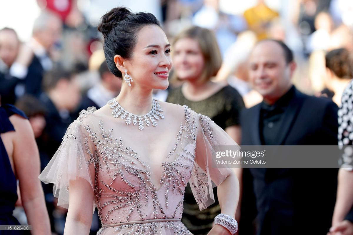 'Ông hoàng bà hậu phòng vé' Song Kang Ho - Chương Tử Di tỏa sáng trên thảm đỏ bế mạc Cannes 2019 Ảnh 3