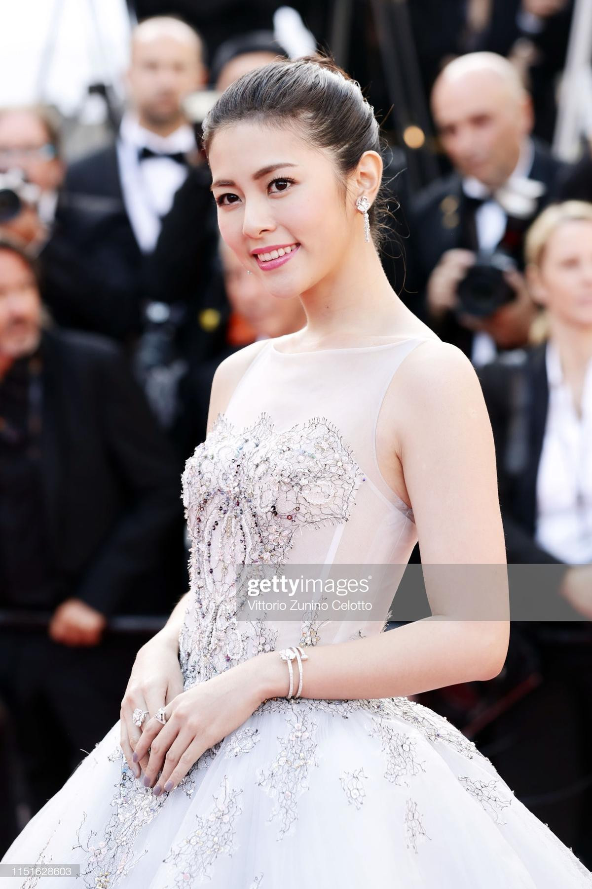 'Ông hoàng bà hậu phòng vé' Song Kang Ho - Chương Tử Di tỏa sáng trên thảm đỏ bế mạc Cannes 2019 Ảnh 16