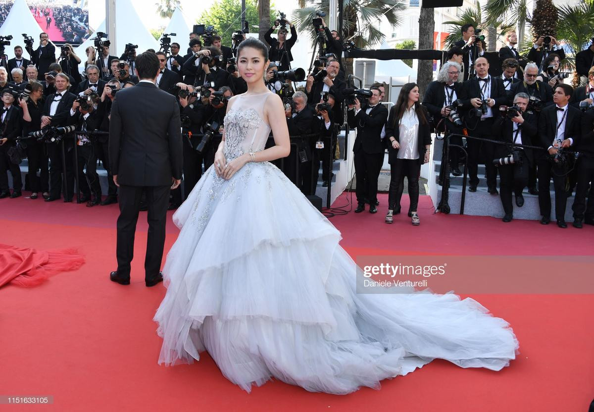 'Ông hoàng bà hậu phòng vé' Song Kang Ho - Chương Tử Di tỏa sáng trên thảm đỏ bế mạc Cannes 2019 Ảnh 17