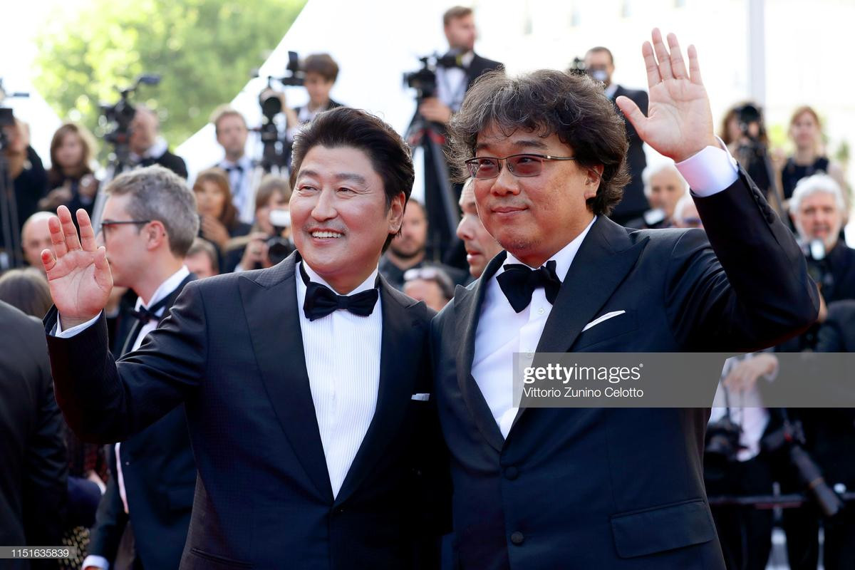 'Ông hoàng bà hậu phòng vé' Song Kang Ho - Chương Tử Di tỏa sáng trên thảm đỏ bế mạc Cannes 2019 Ảnh 9