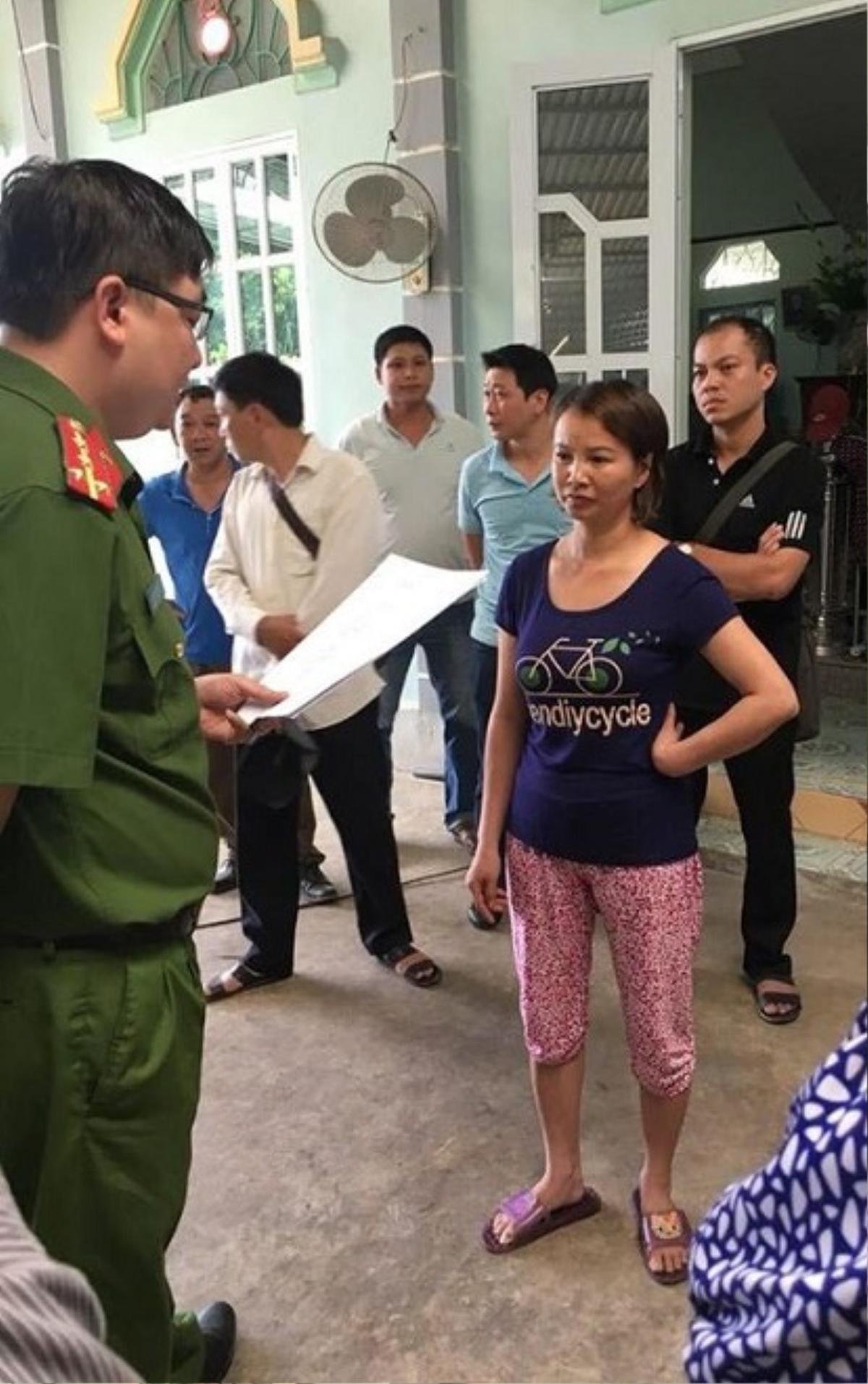 Mẹ nữ sinh giao gà bị sát hại ở Điện Biên yêu cầu chồng lấy điện thoại khi nghe lệnh bắt giữ Ảnh 1