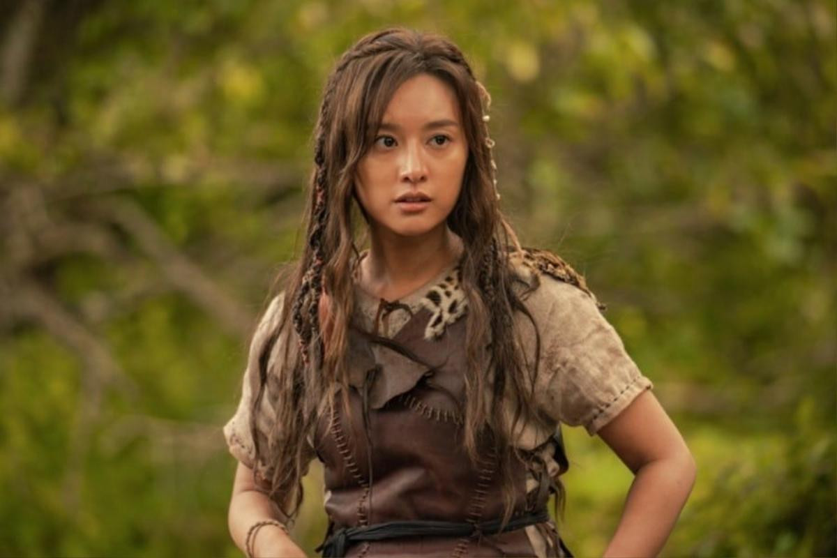 Không phải Kim Ji Won, Song Joong Ki bị ánh mắt người này hớp hồn khi quay “Arthdal ​​Chronicles” Ảnh 5